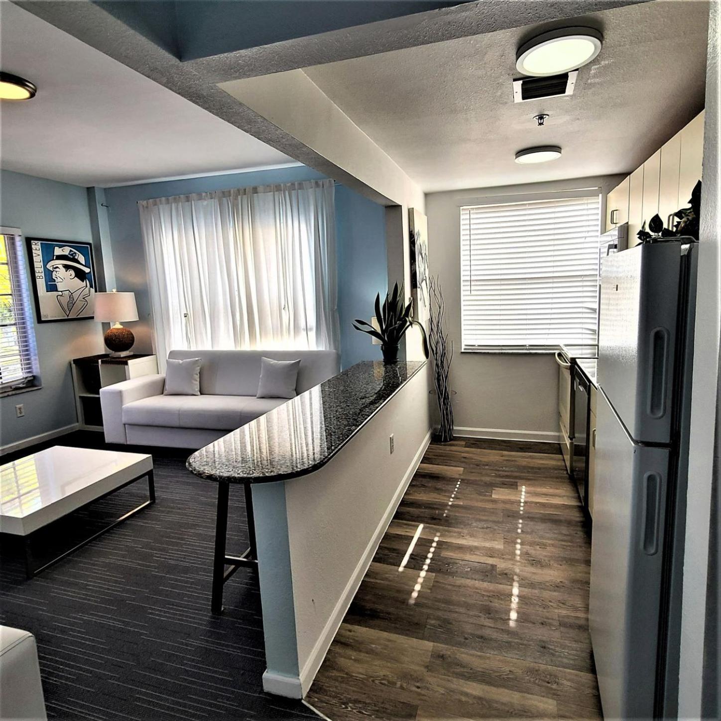 918 SOBE FLATS