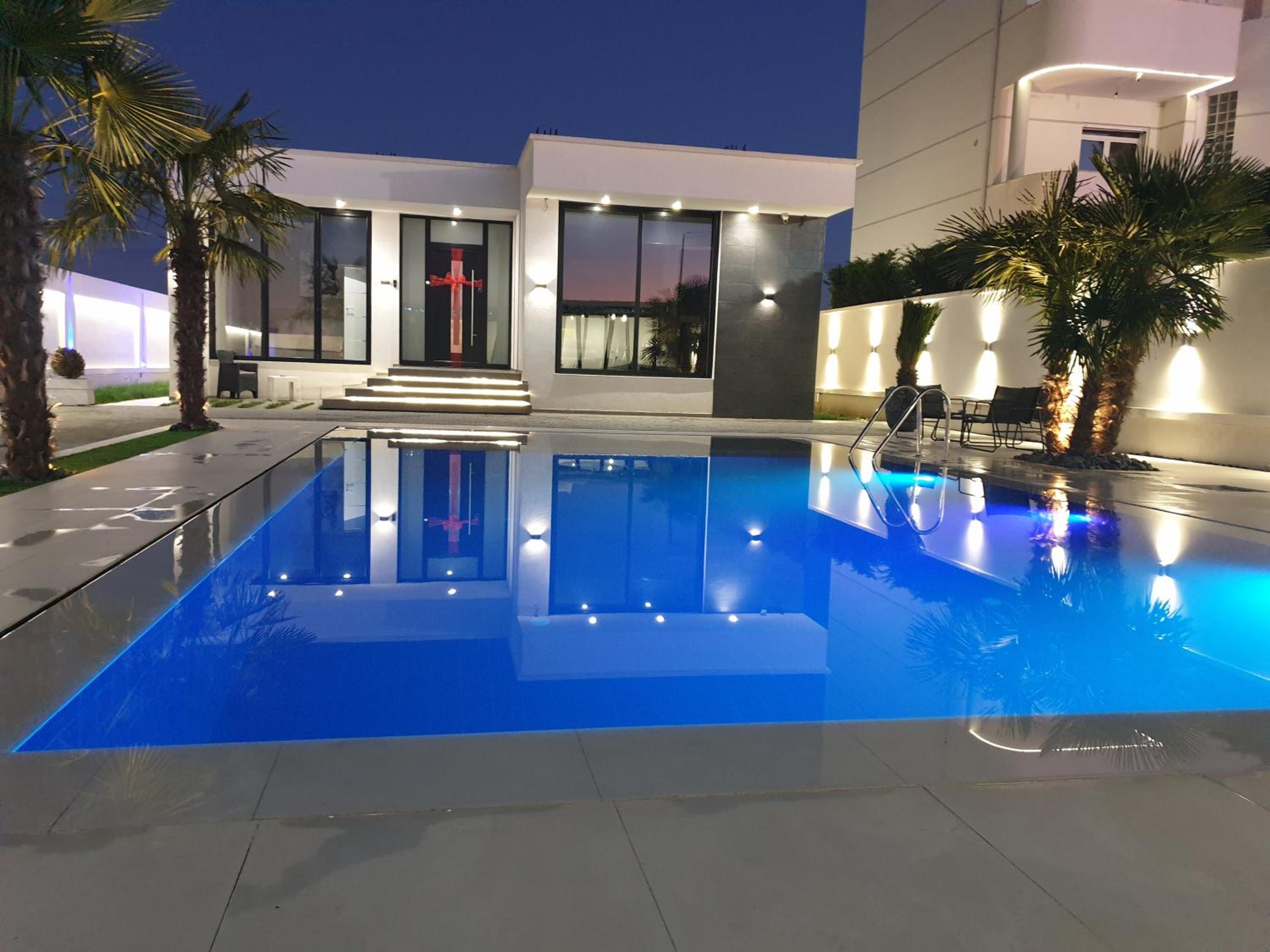 LT Luxury Villa