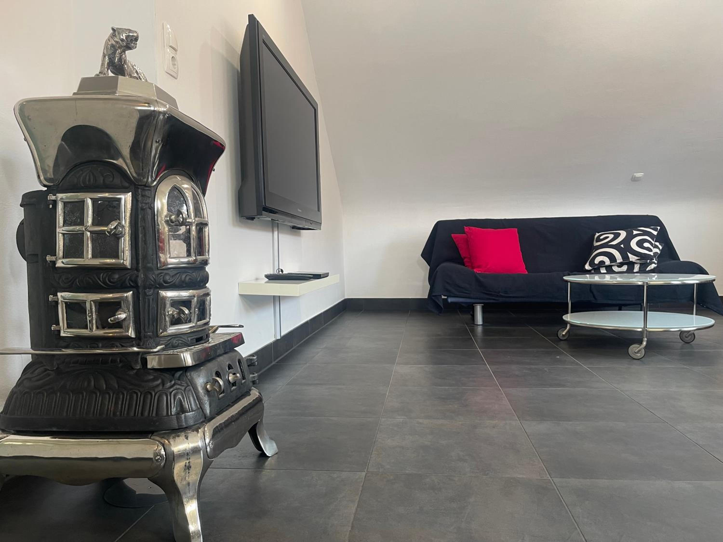 apartment11 view 2