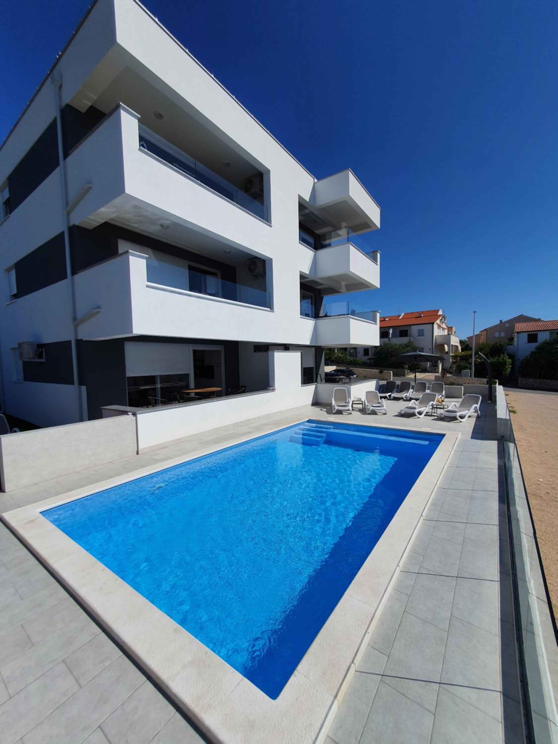 Hotel Aquarius Luxury apartment with pool and sea view - Image 1