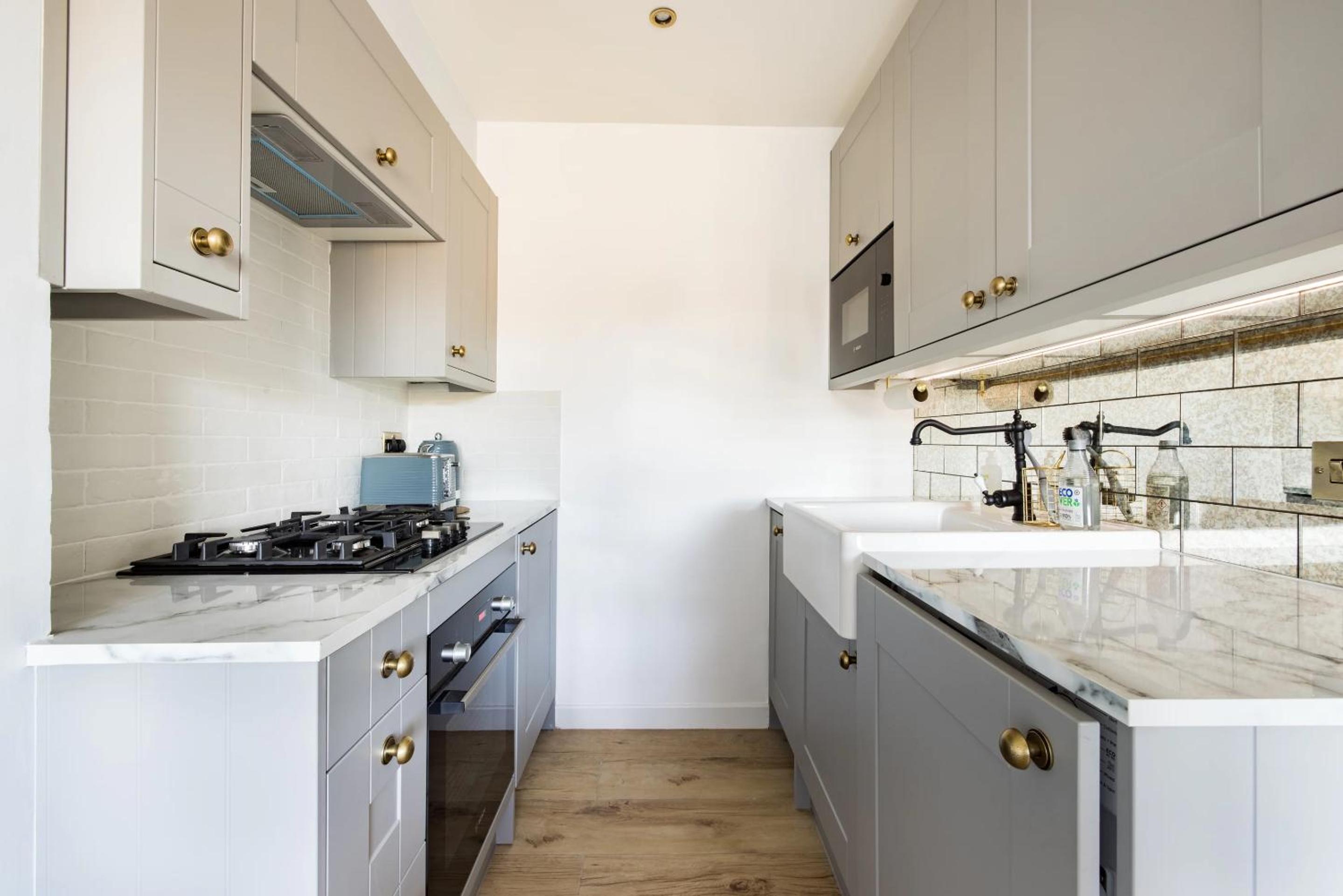 Luxurious 1-Bedroom Apartment in Kensington