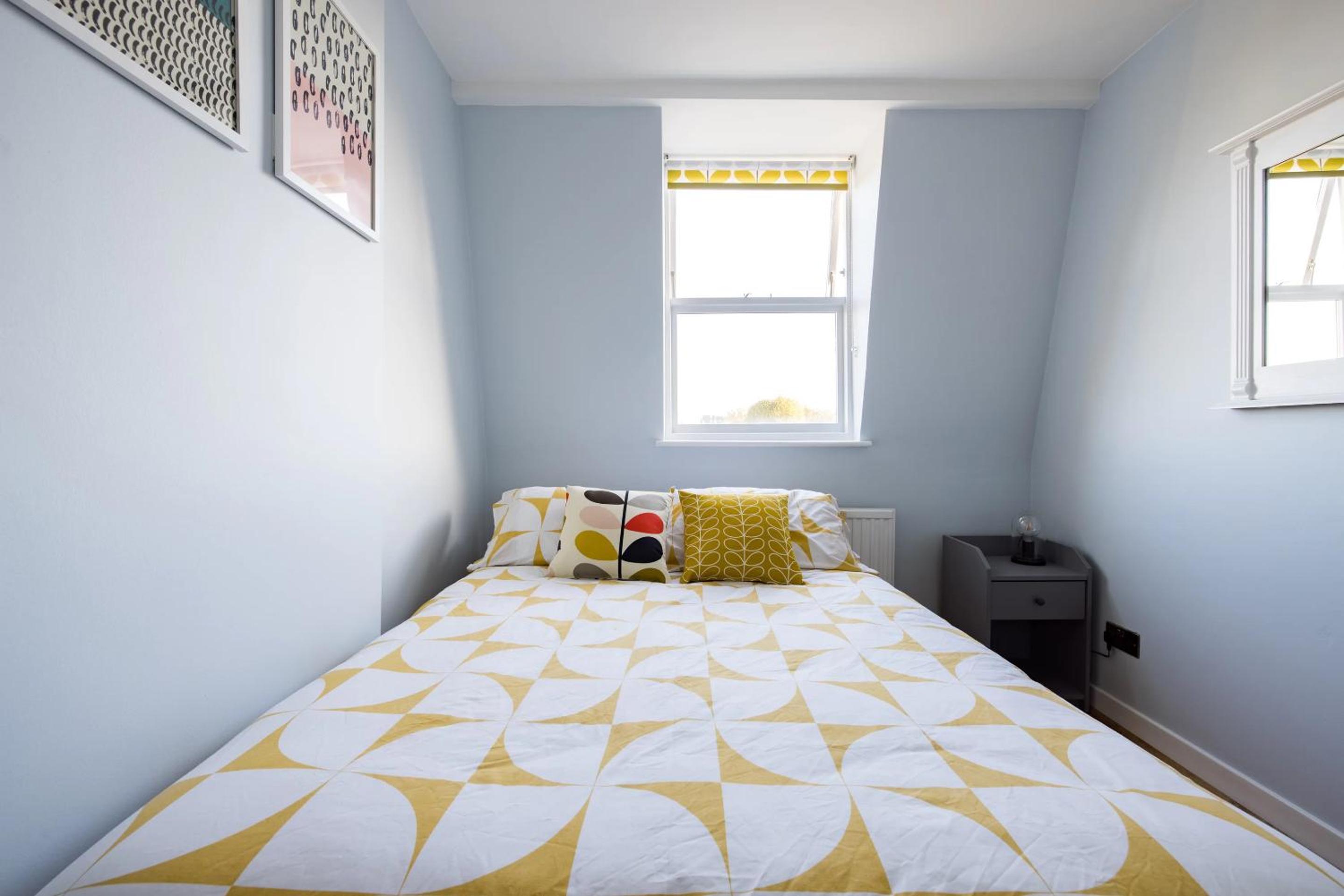 Luxurious 1-Bedroom Apartment in Kensington