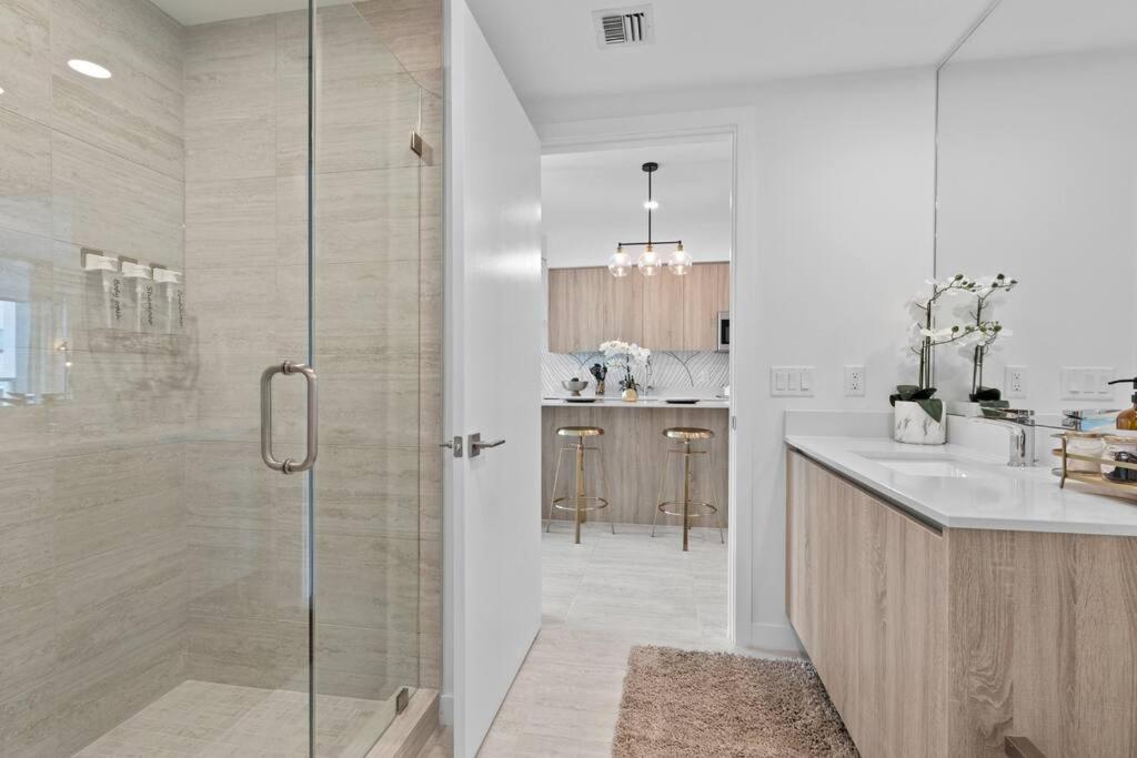 LUXURY 1 BDRM/1B APT IN MIAMI DESIGN DISTRICT AREA