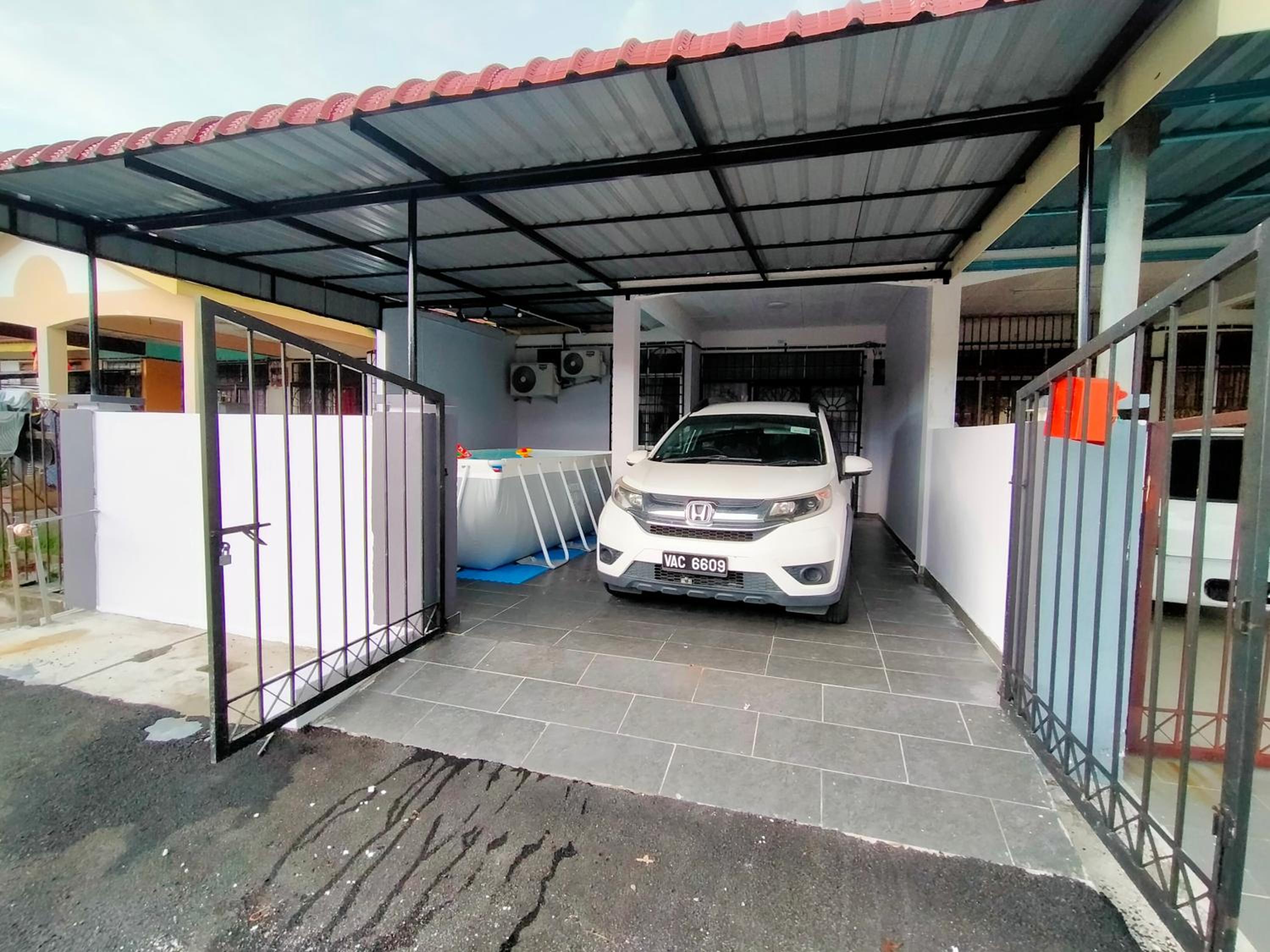 Kak Zai Homestay Port Dickson Teluk Kemang with Private Pool photo 1