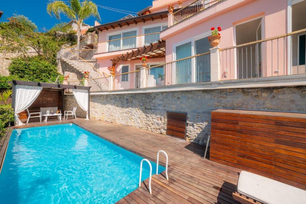 Dependance con piscina Paolone House Taormina view 3