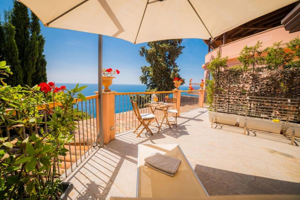 Chalet vista mare a Taormina con parcheggio Paolone House view 5