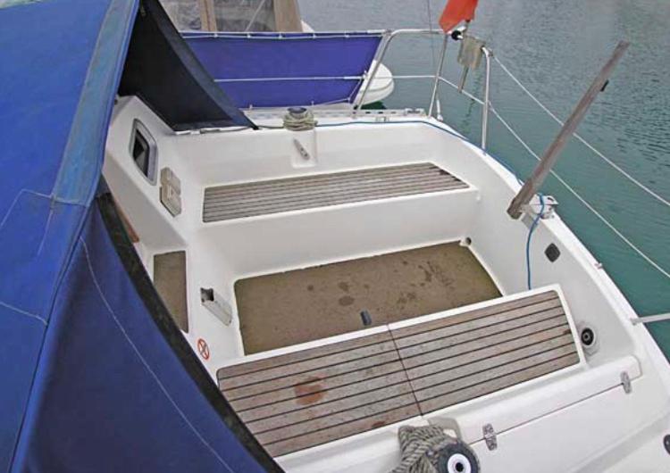 Cosy Sailing Boat Glamping Accommodation on the River in Sandwich view 2