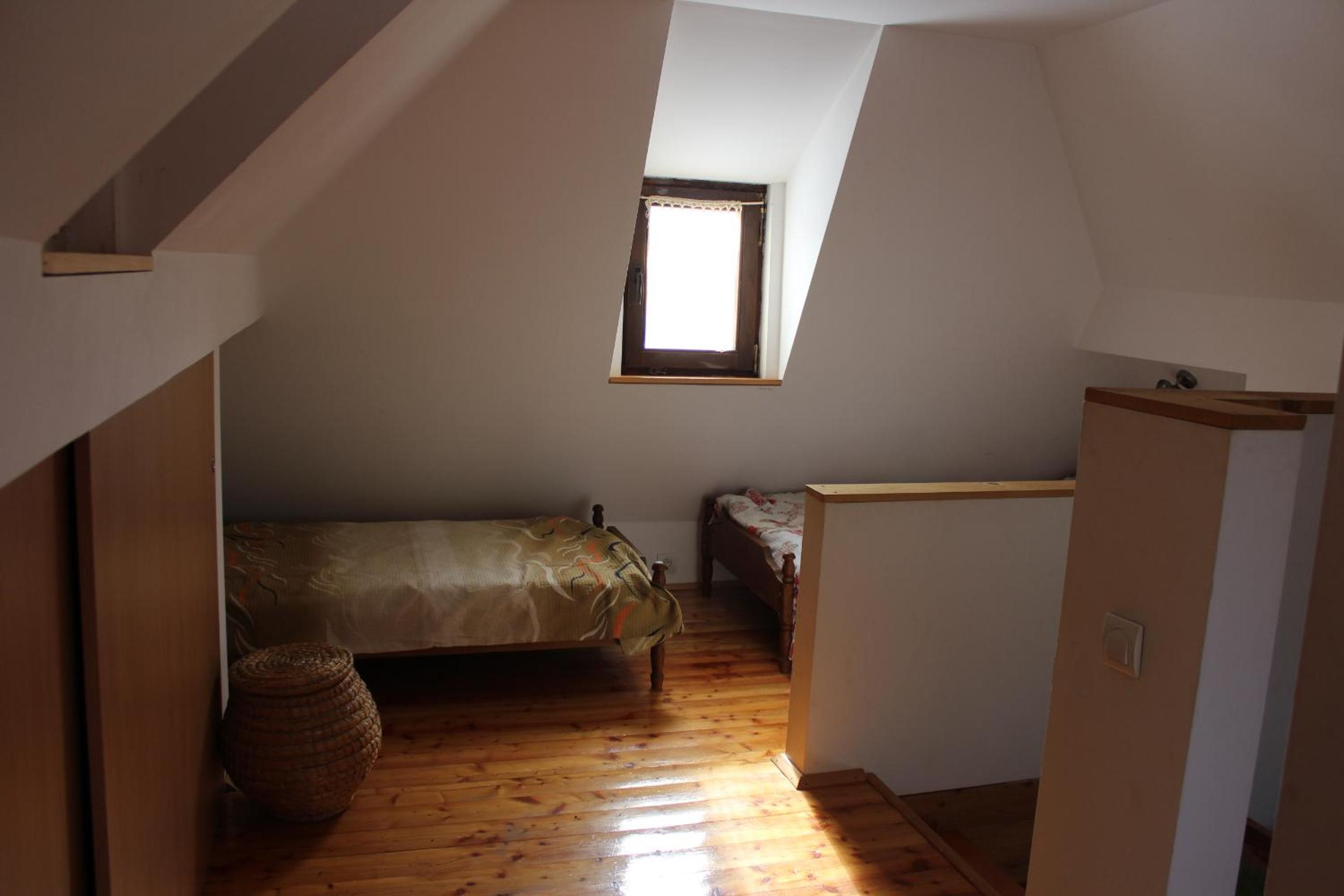 Photo 32