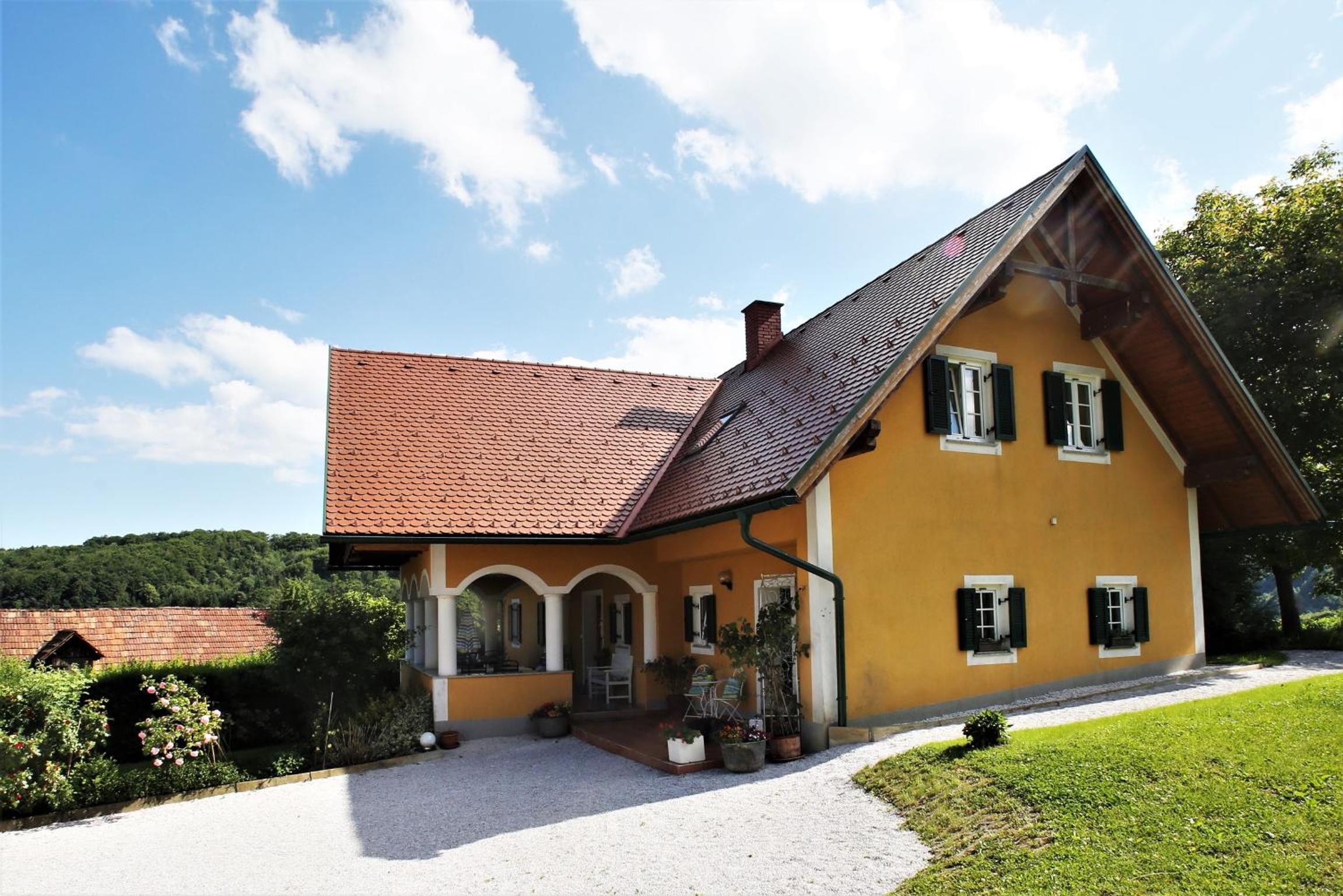 Weingut - Ferienhaus Sonja Rohrbacher view 4