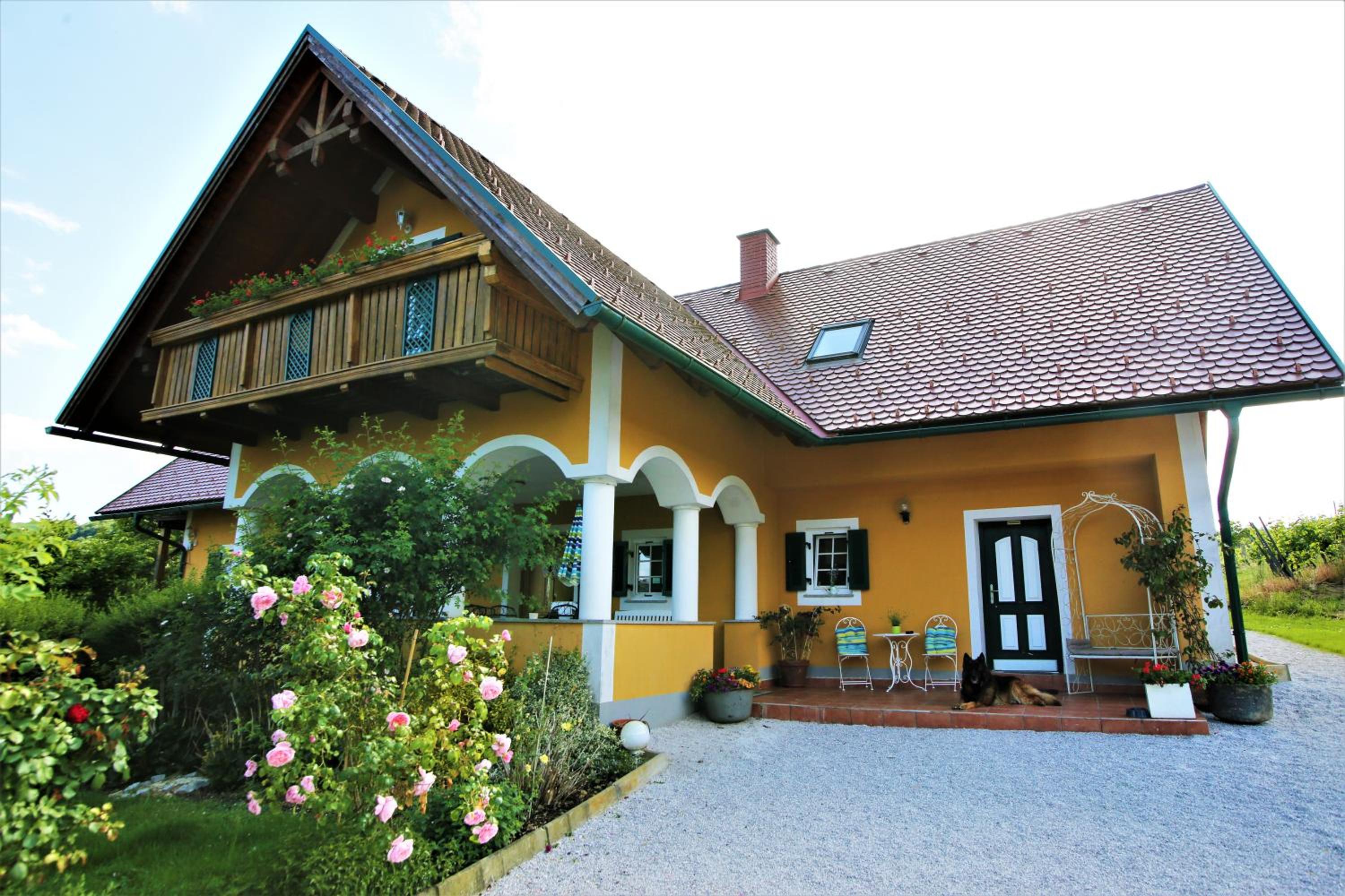 Weingut - Ferienhaus Sonja Rohrbacher view 5