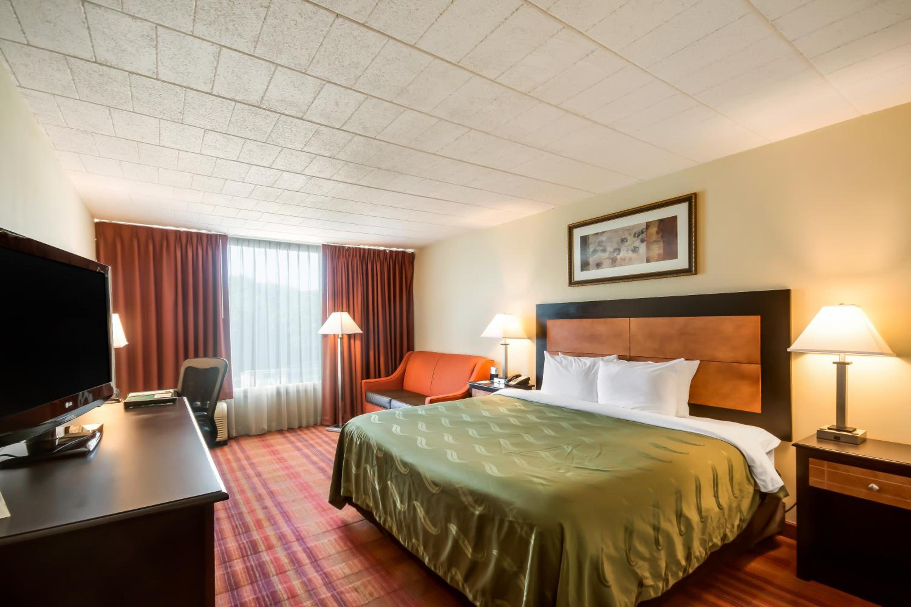 Chester Hotel and Conference Center - Property Image 8