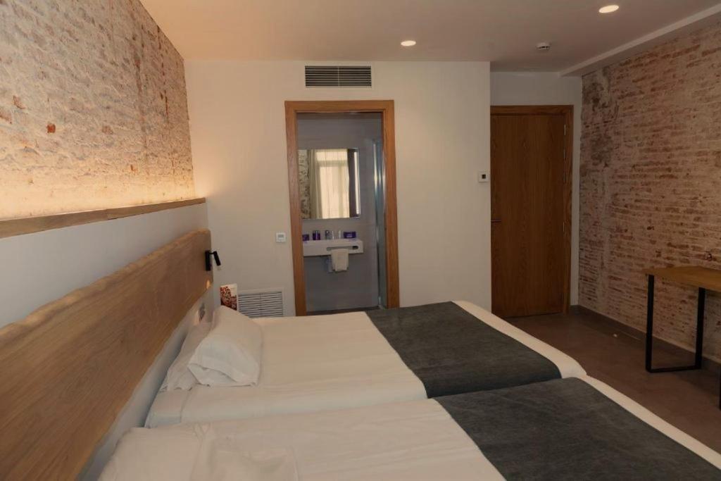 Hostal Paris