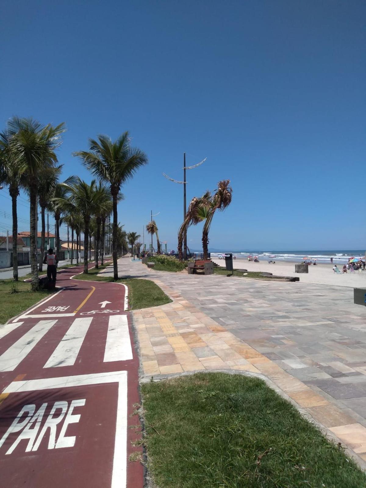 DISPONIVEL NATAL E REVEILLON 2026 - Belíssima e Aconchegante Casa com Piscina e Aquecimento Solar o Ano Todo GRATUITO, Perto da Praia