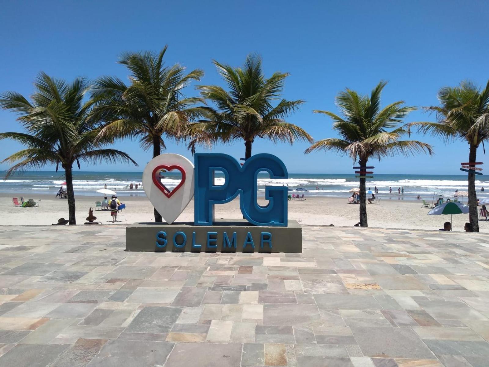 DISPONIVEL NATAL E REVEILLON 2026 - Belíssima e Aconchegante Casa com Piscina e Aquecimento Solar o Ano Todo GRATUITO, Perto da Praia