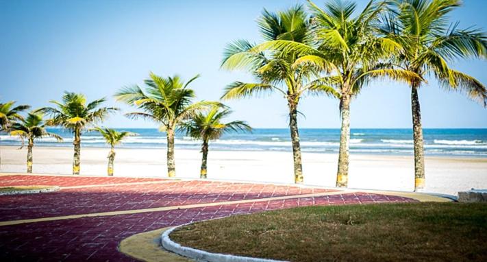 DISPONIVEL NATAL E REVEILLON 2026 - Belíssima e Aconchegante Casa com Piscina e Aquecimento Solar o Ano Todo GRATUITO, Perto da Praia