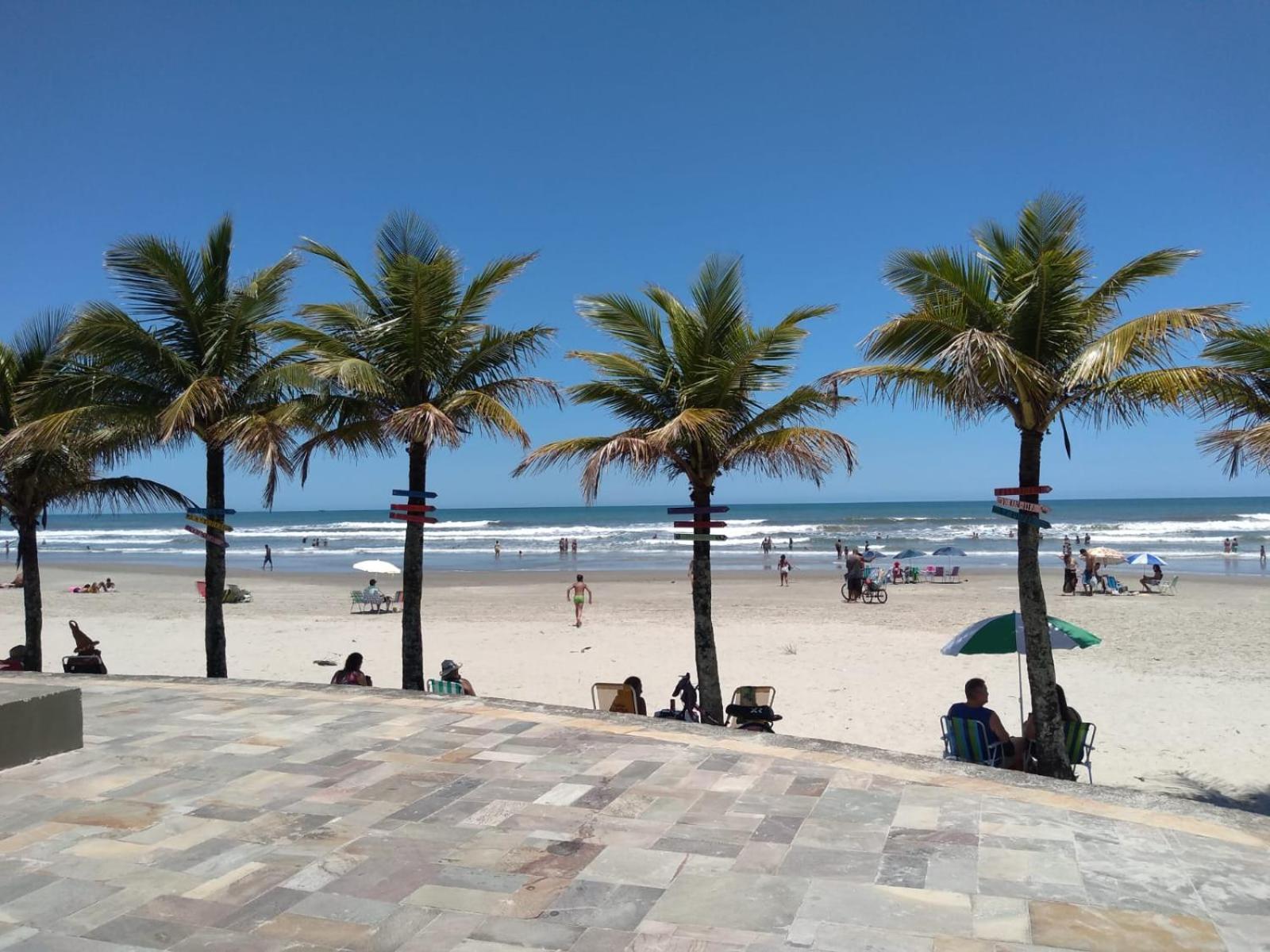 DISPONIVEL NATAL E REVEILLON 2026 - Belíssima e Aconchegante Casa com Piscina e Aquecimento Solar o Ano Todo GRATUITO, Perto da Praia