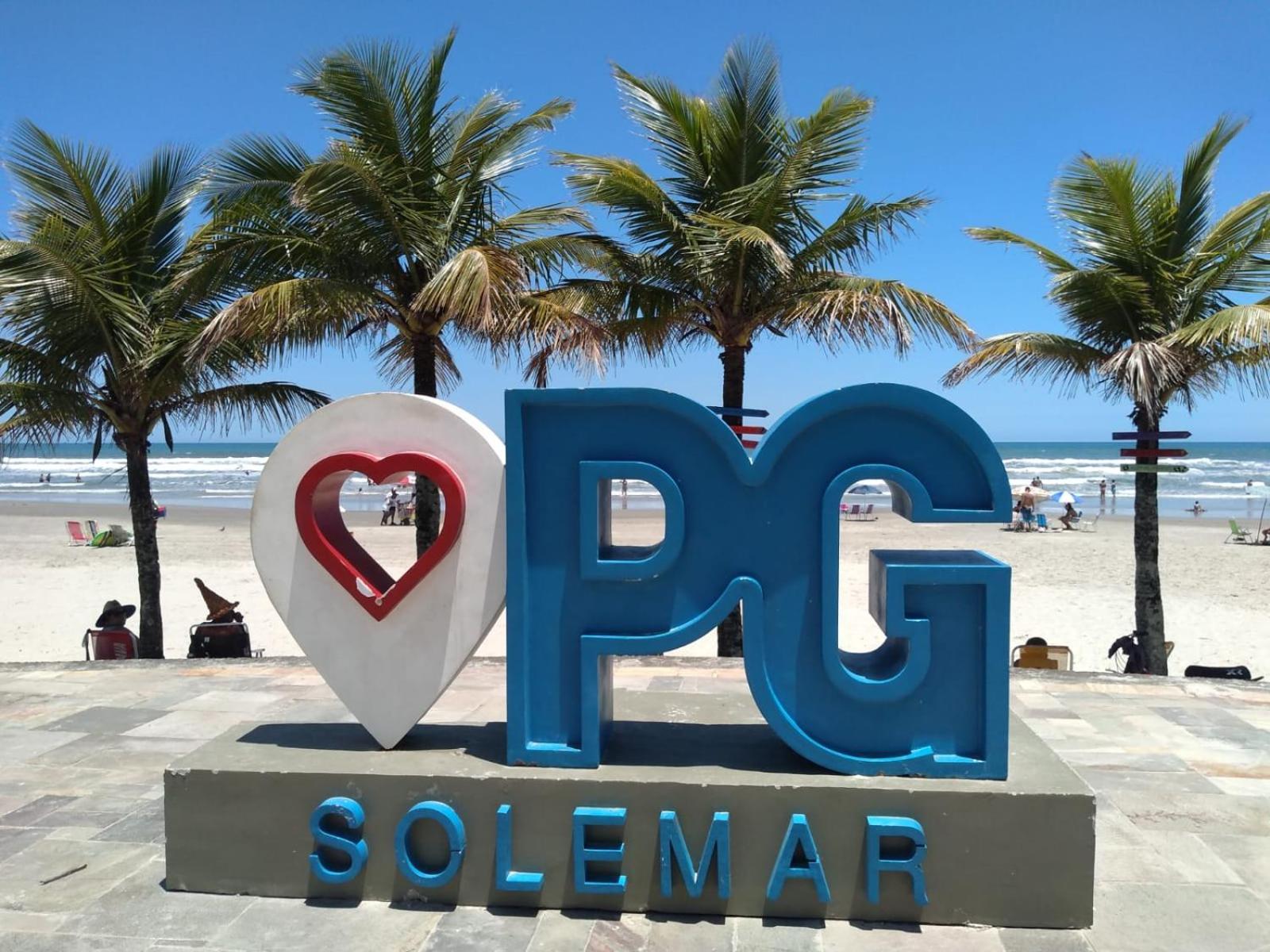 DISPONIVEL NATAL E REVEILLON 2026 - Belíssima e Aconchegante Casa com Piscina e Aquecimento Solar o Ano Todo GRATUITO, Perto da Praia