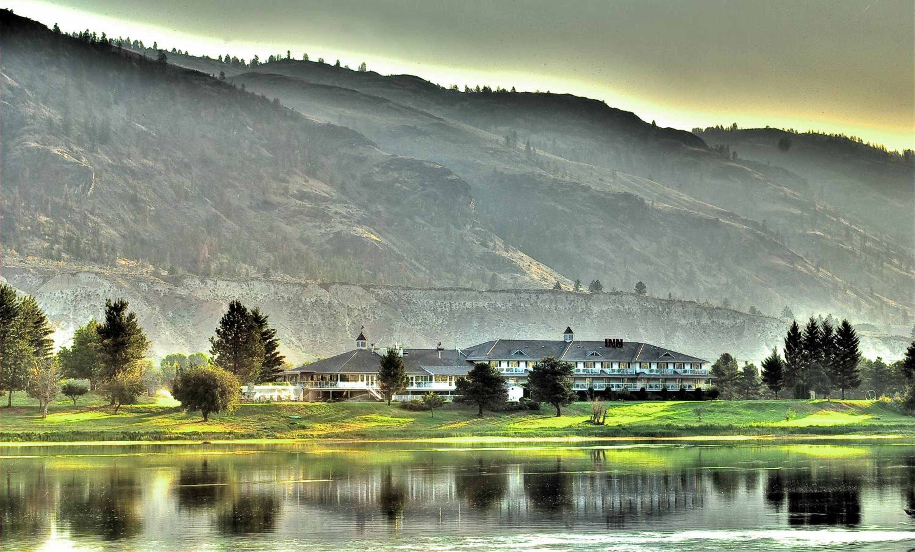 Kamloops Vacations - South Thompson Inn  Conference Centre - Property Image 1