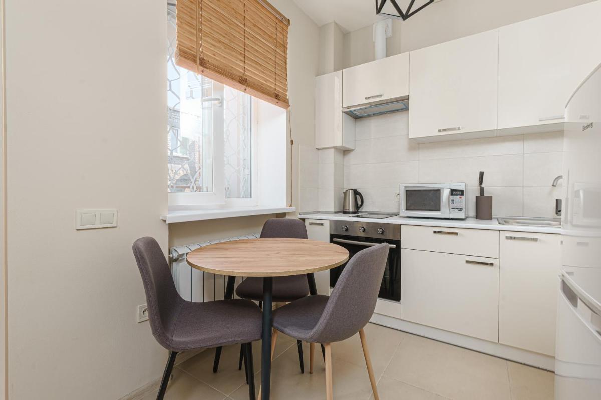 20 Deribasivska 2 Bedrooms Apartment view 5