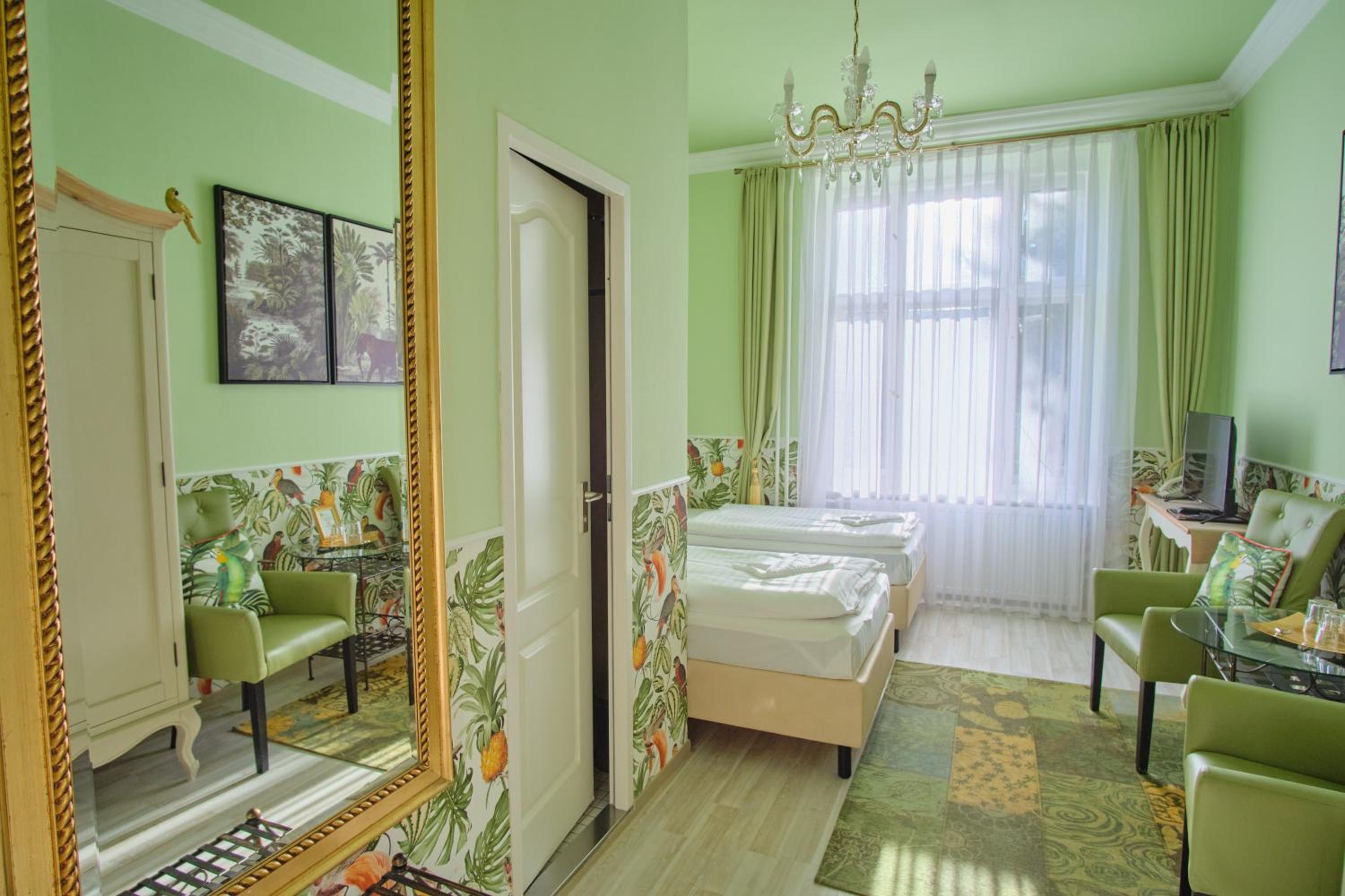 Photo 37