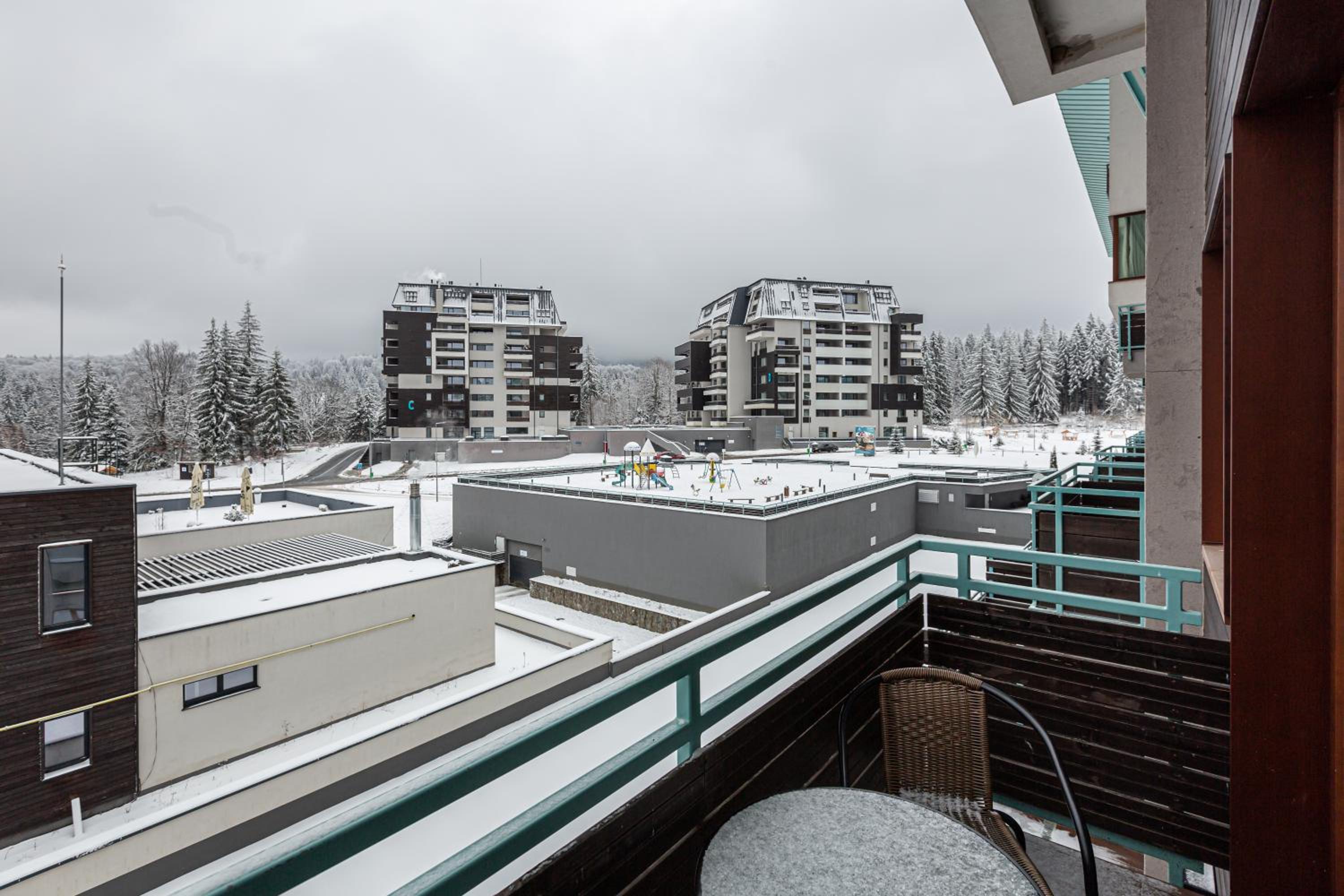Kron luxury 2 Bedroom Apartment in Silver Mountain view 4