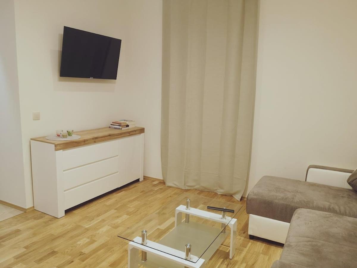 Topolowa Apartament z klimatem- Topolowa/Rynek/PKP
