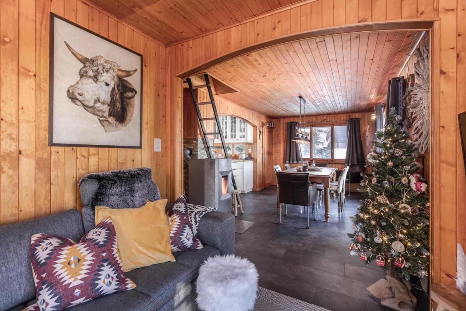 Chalet Noisette Authentic Swiss chalet Perfect for families view 5