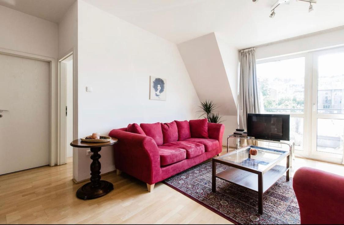Penthouse -By the Danube view 3