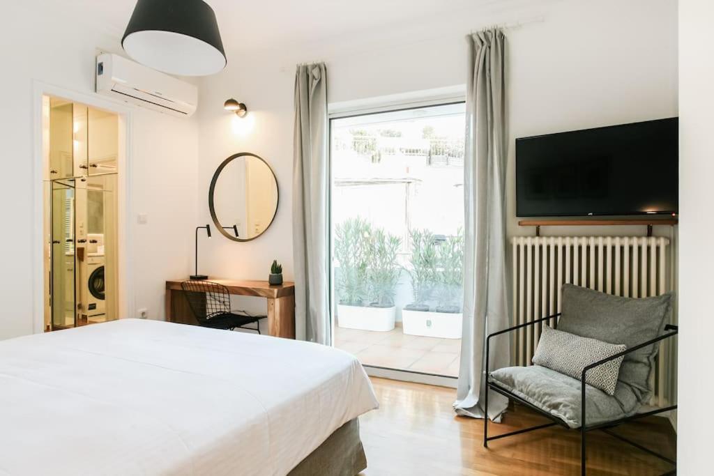 Acropolis Veranda Residence