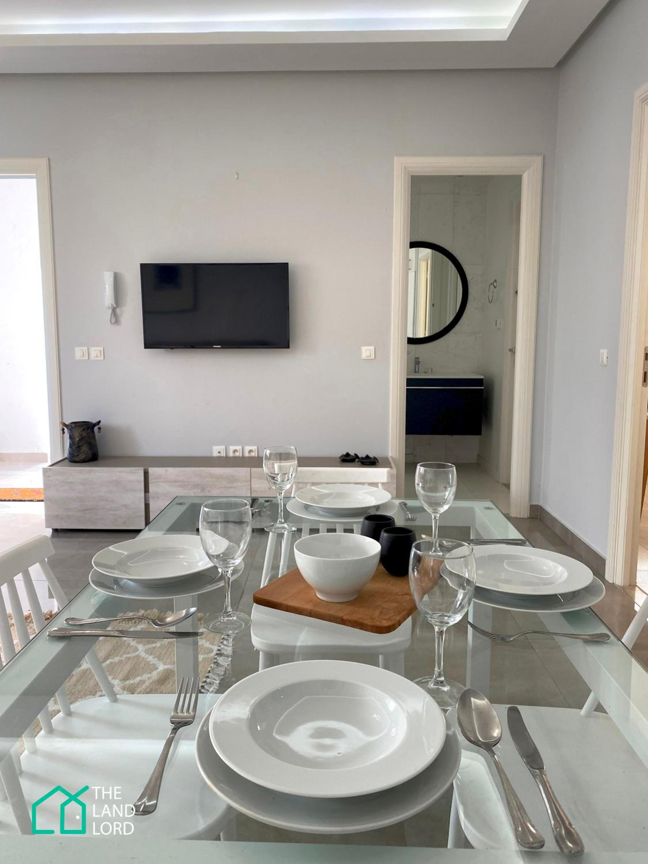 Le Safran - apt renove, spacieux et central a Marsa