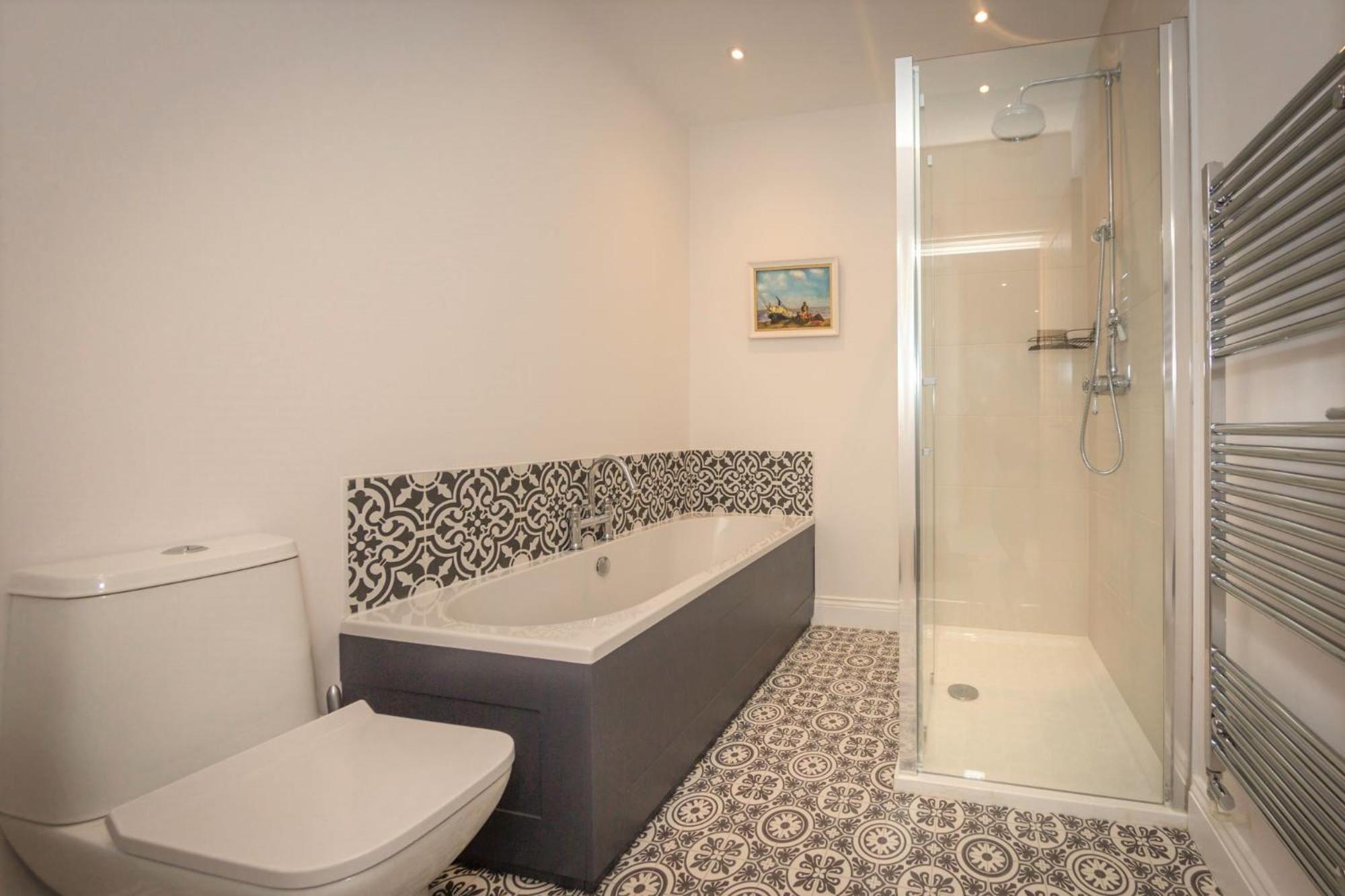Ravelston Grange - stylish, spacious garden flat view 5