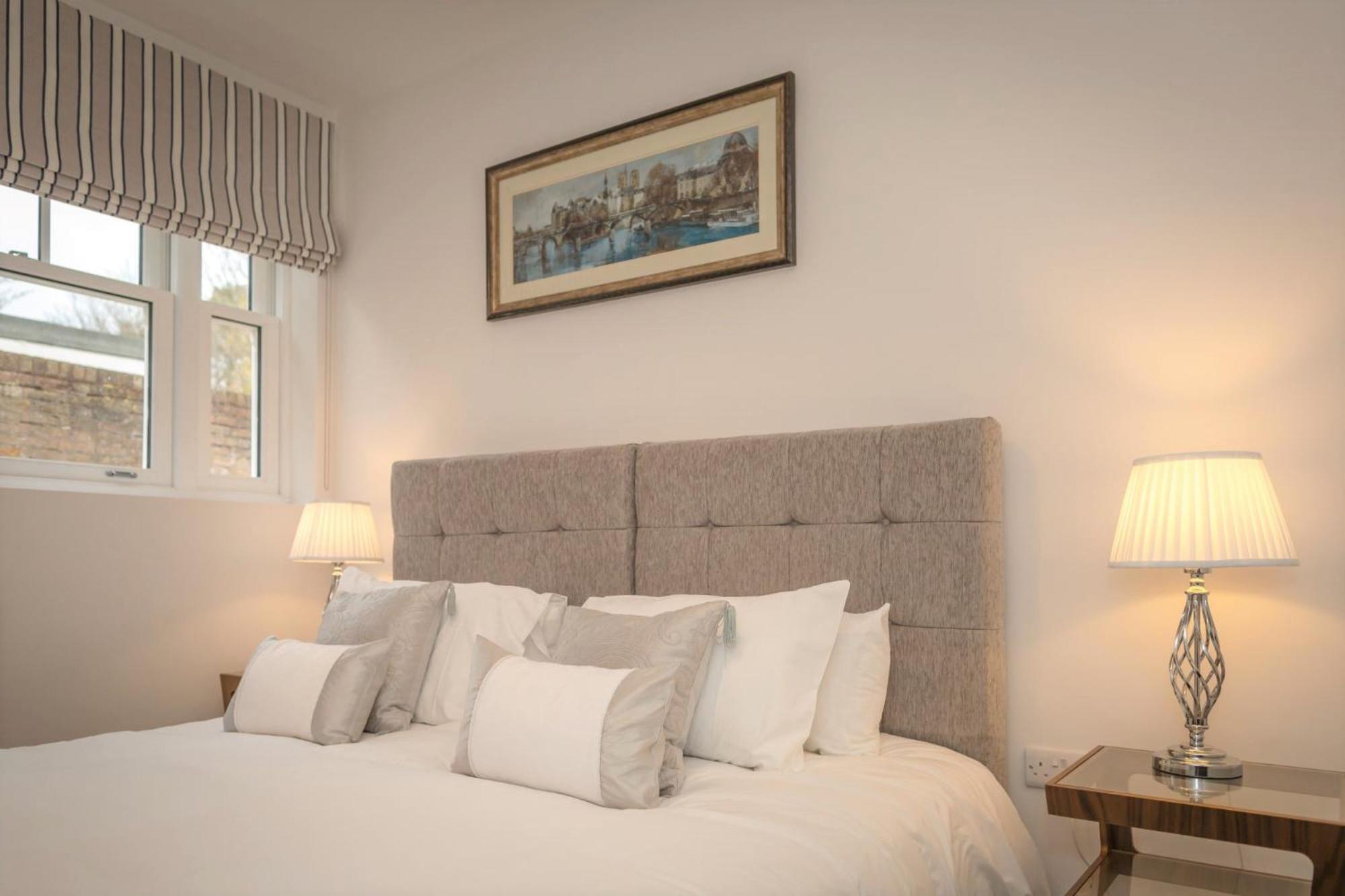 Ravelston Grange - stylish, spacious garden flat view 3
