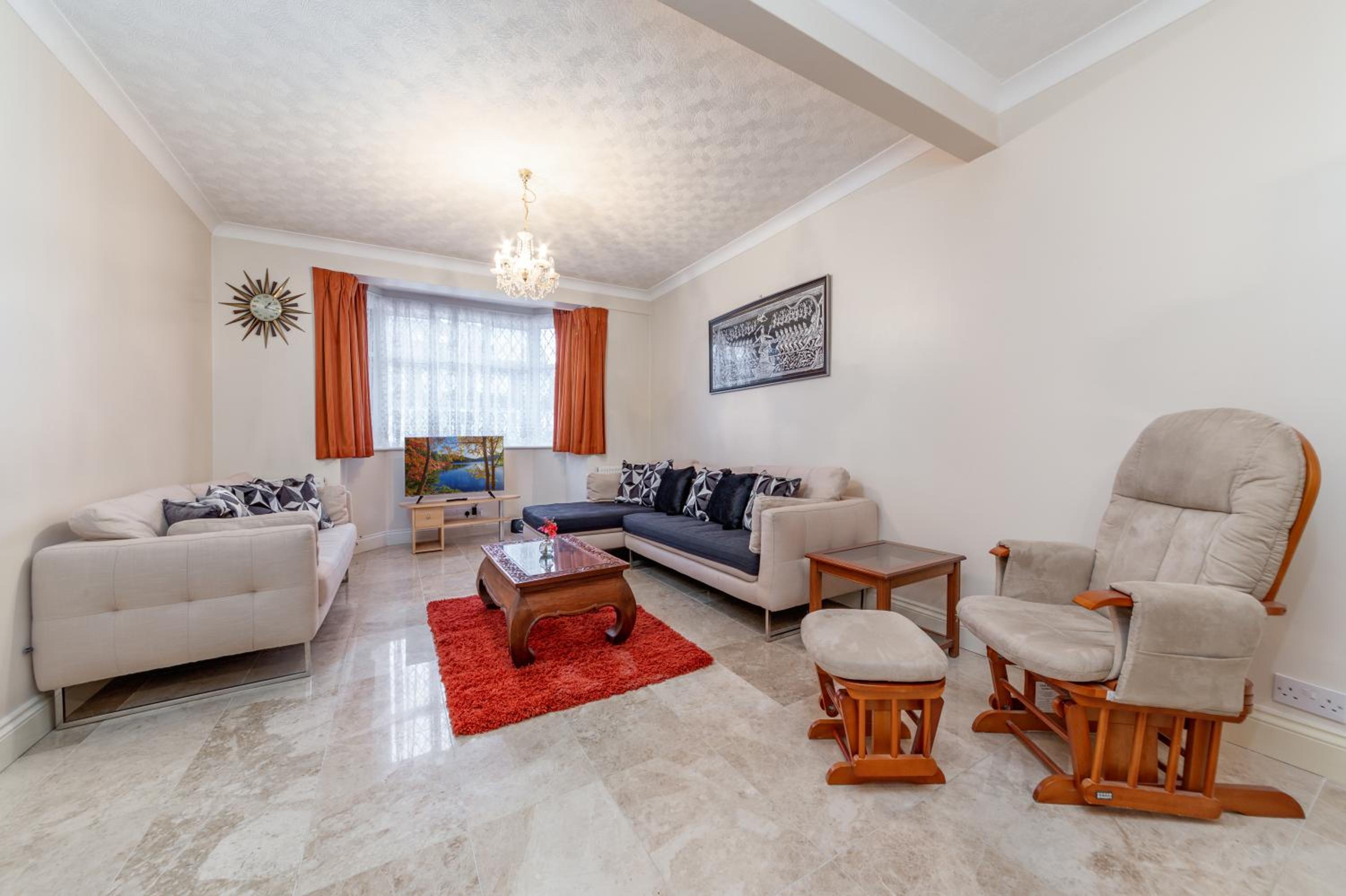 Flourish Apartments - Marlands - Ilford view 5