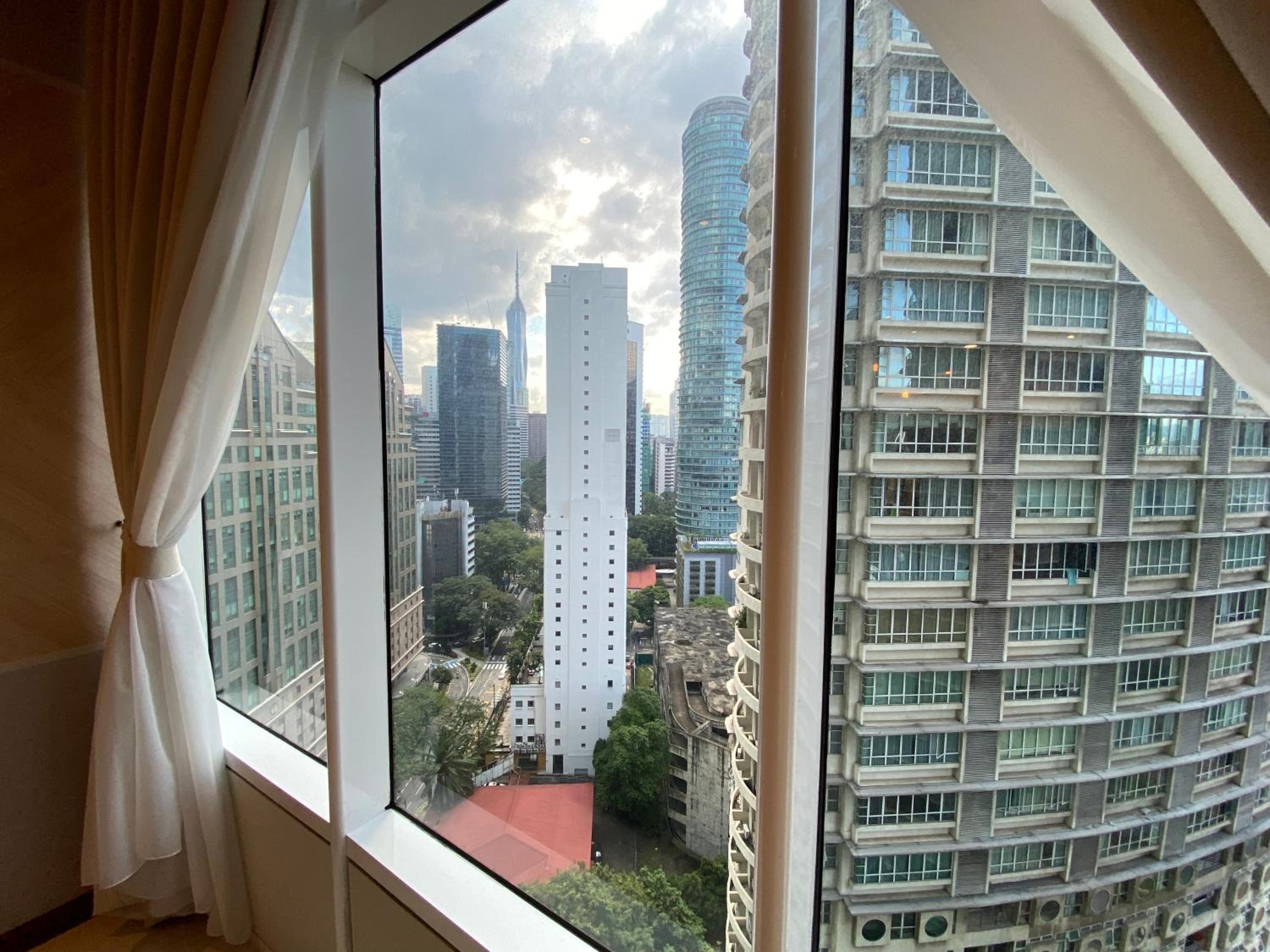 Sky Suites KLCC by GENESIS