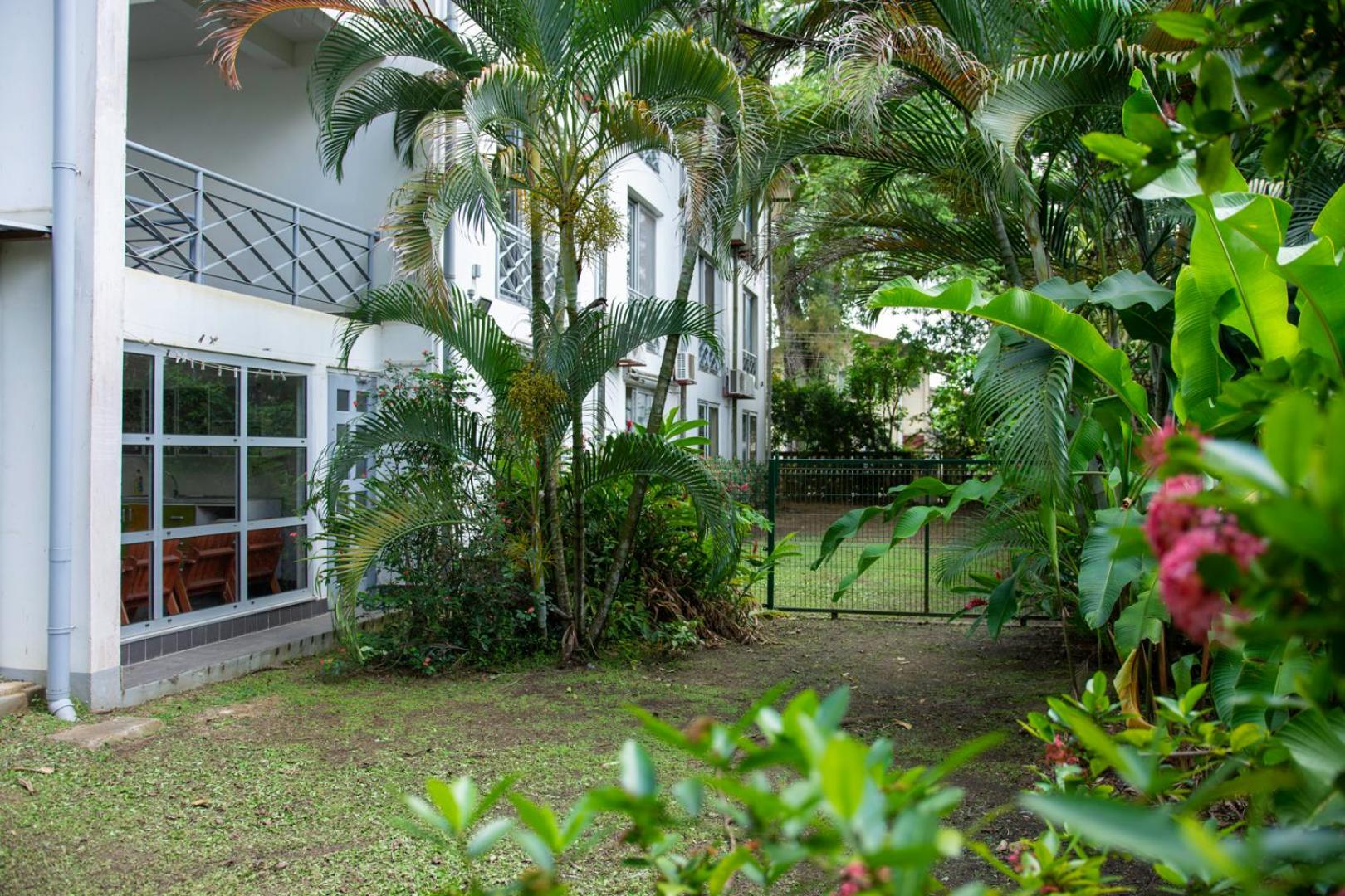 Boom Apartments
