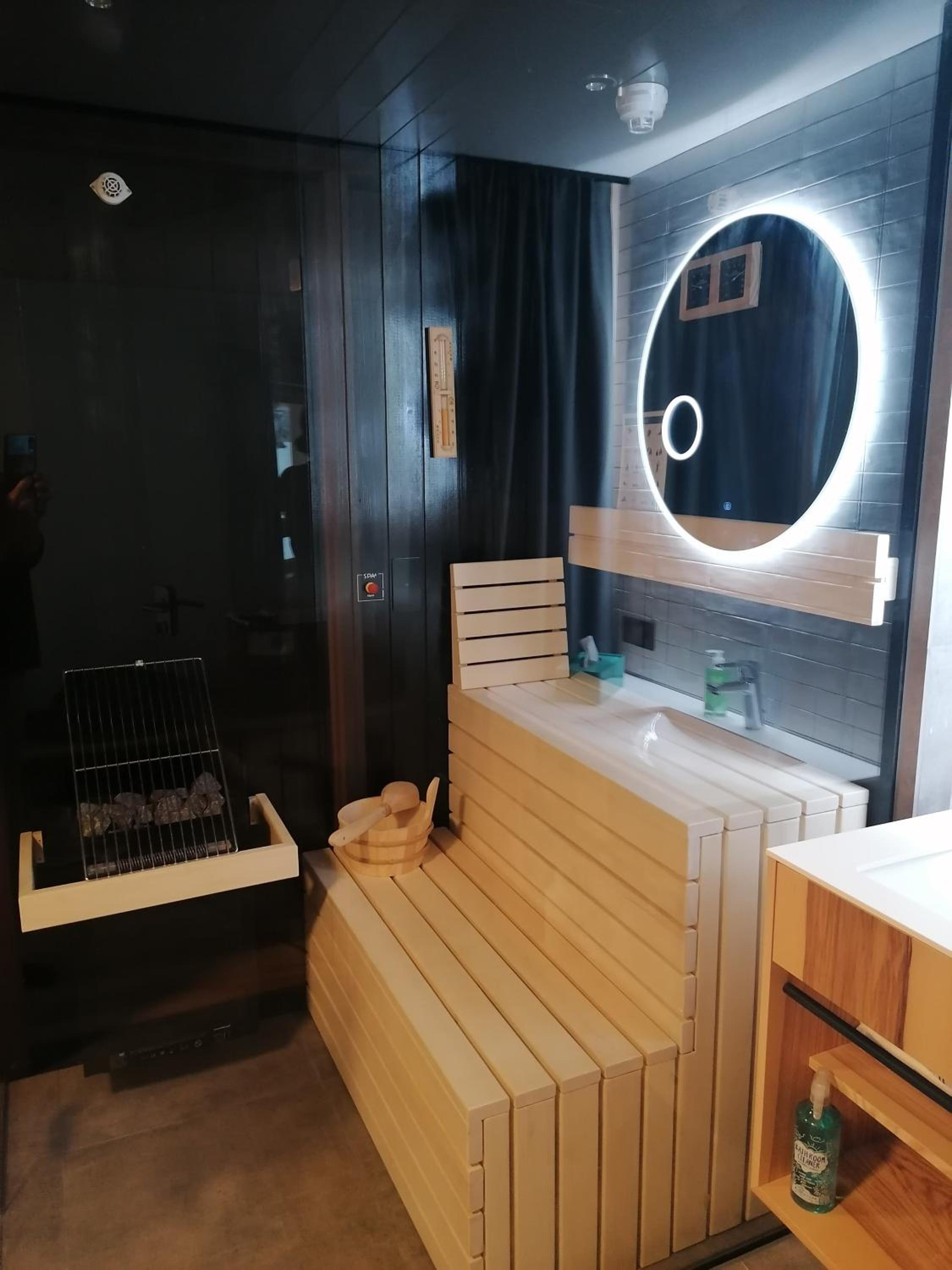 Blue Note Apartments