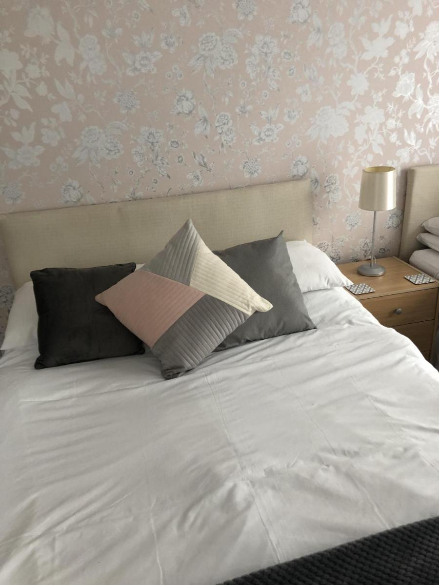 Basingstoke Vacations - Basingstoke En Suite Room in Garden Annex - Property Image 5