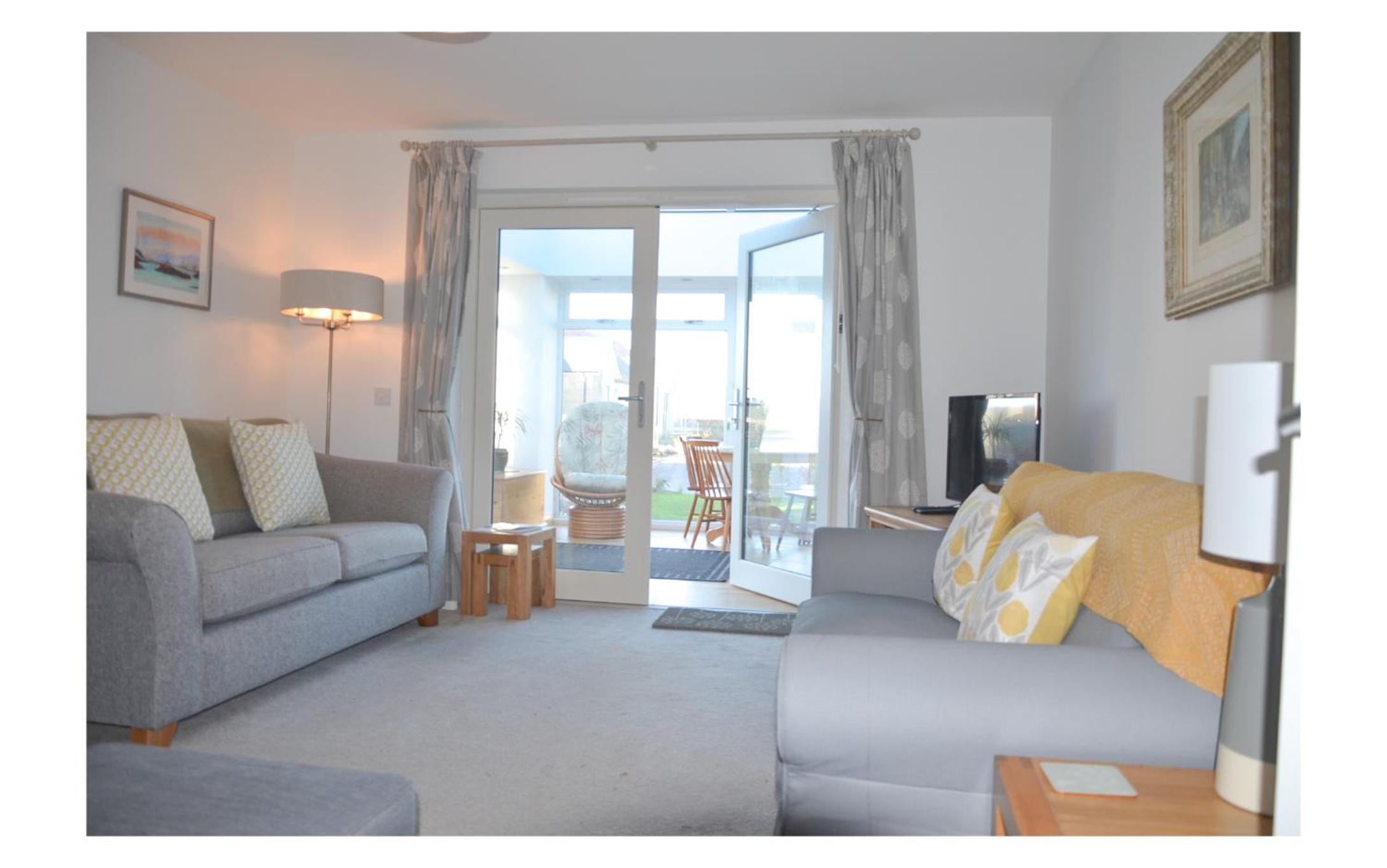 COASTAL COTTAGE ideal for golf, walking and cycling view 5