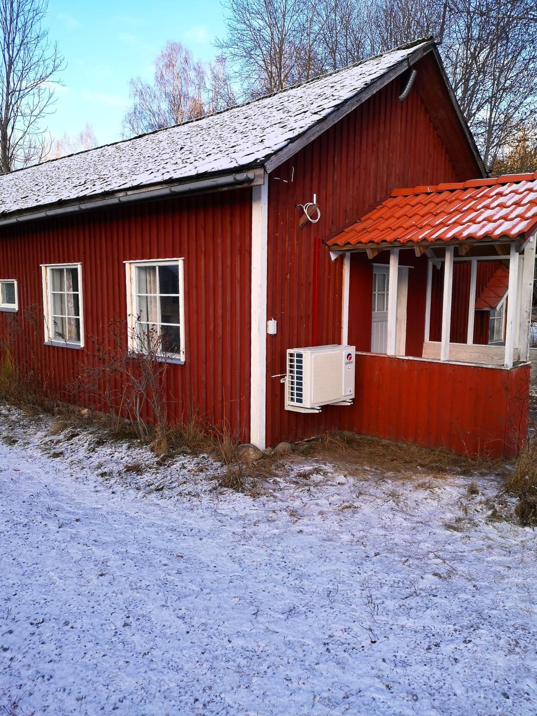 Viken - Cottage by Dalslands Canal view 2