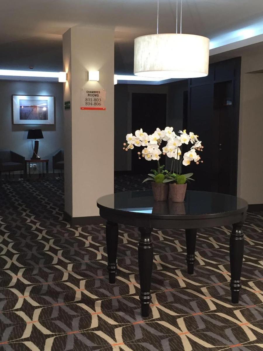 hotel reception