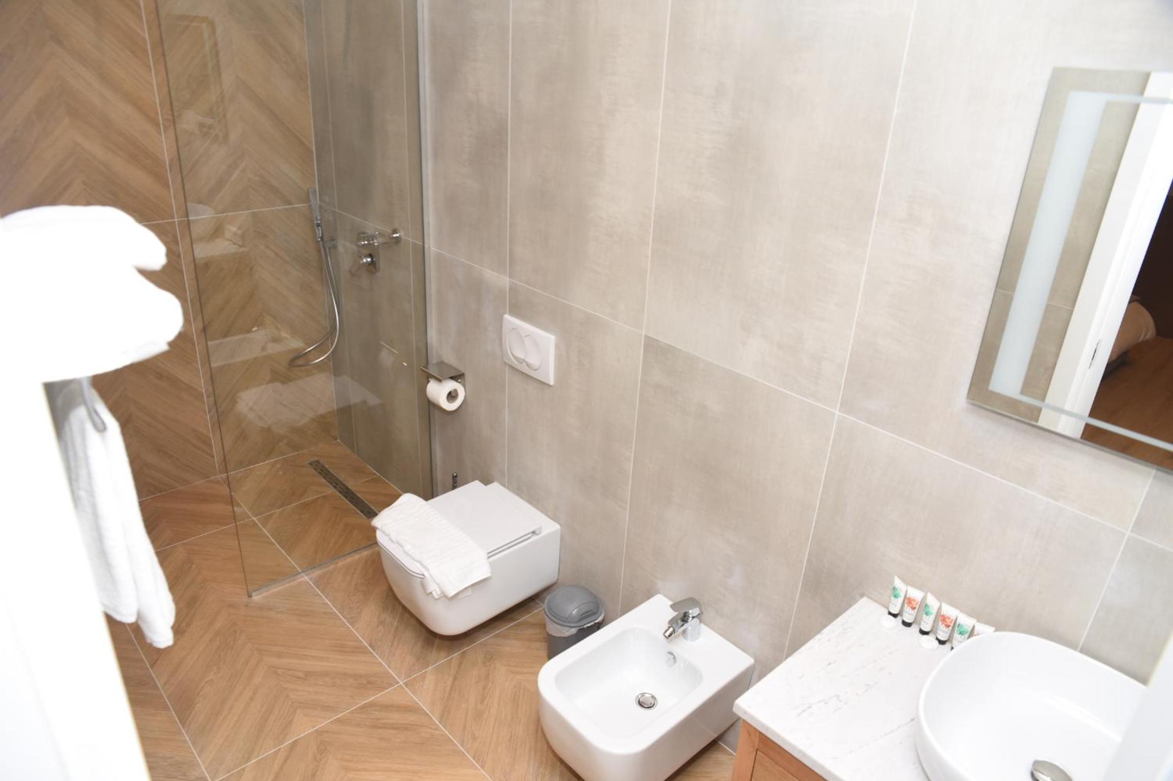 J&D Rooms Korce