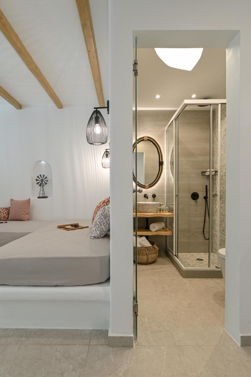 Alykes Studios & Suites