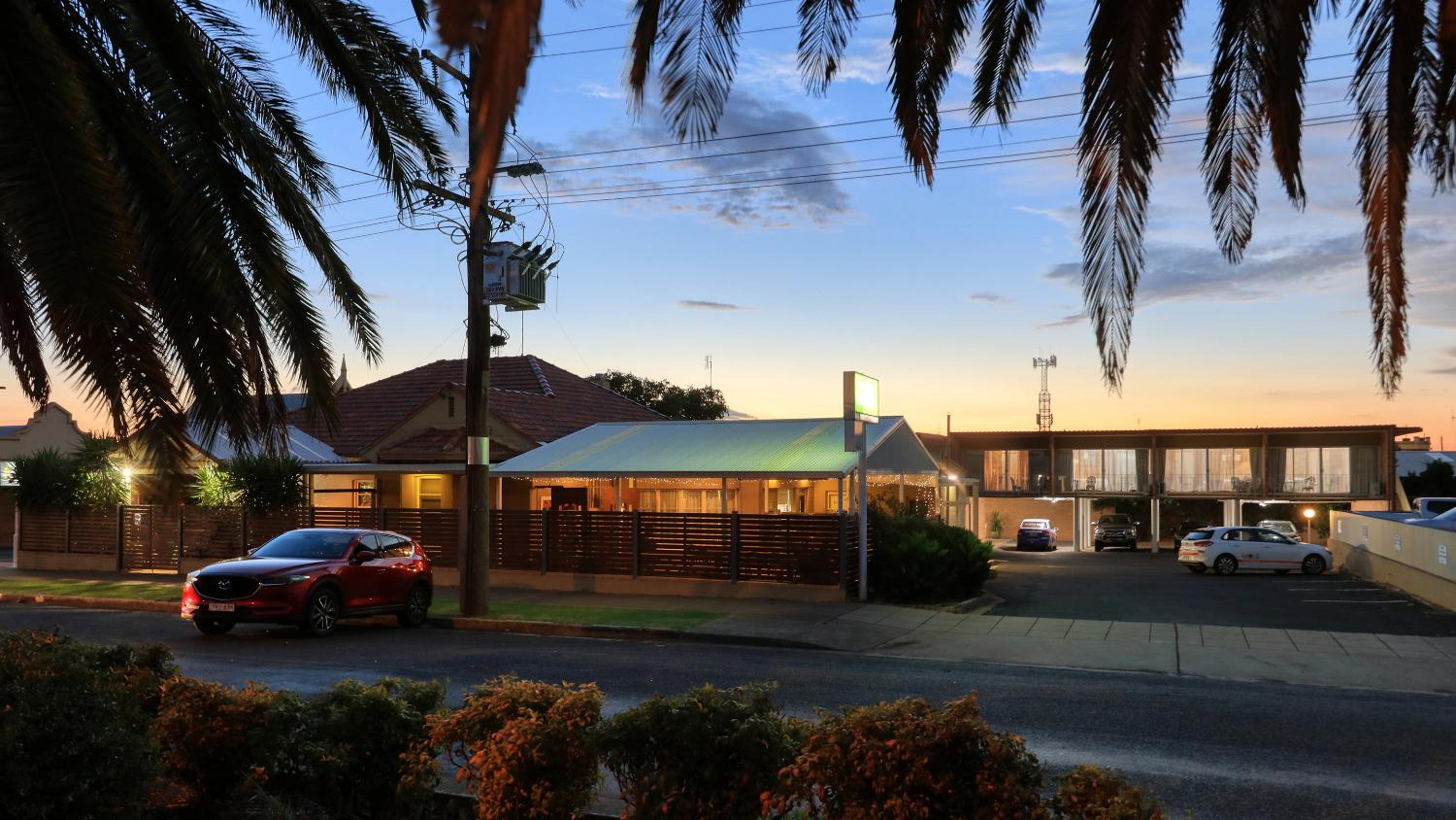 Court Street Motel
