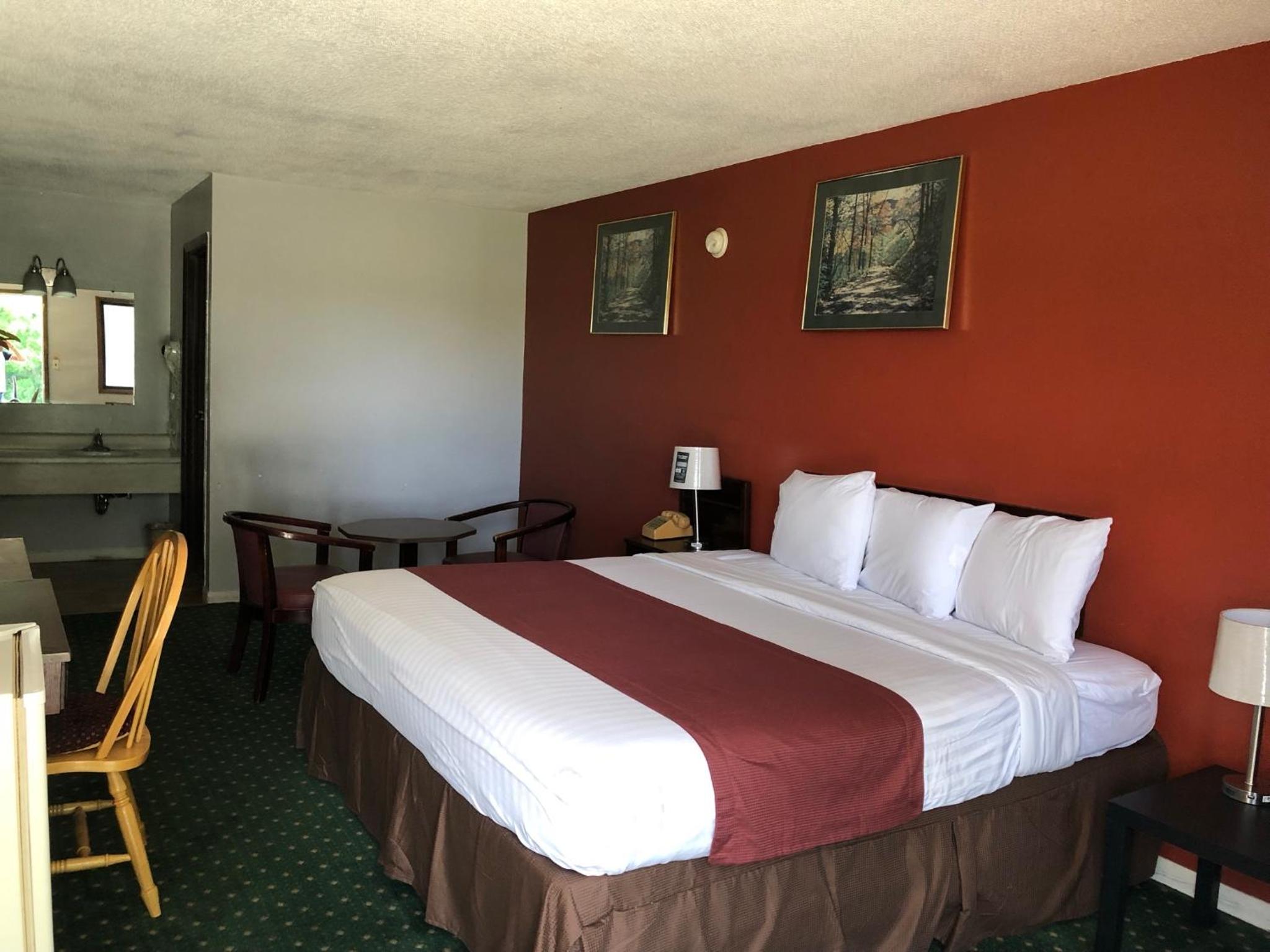 Budget Host Inn