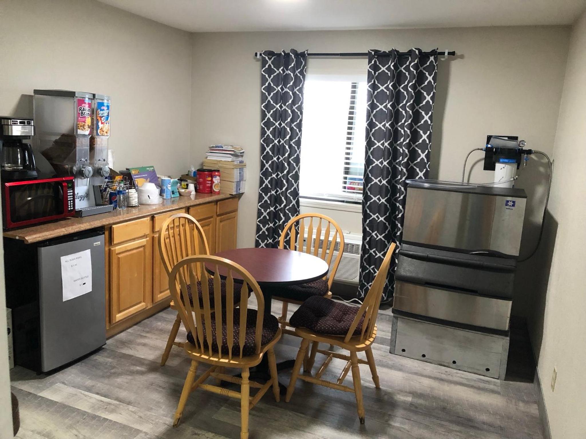 Budget Host Inn