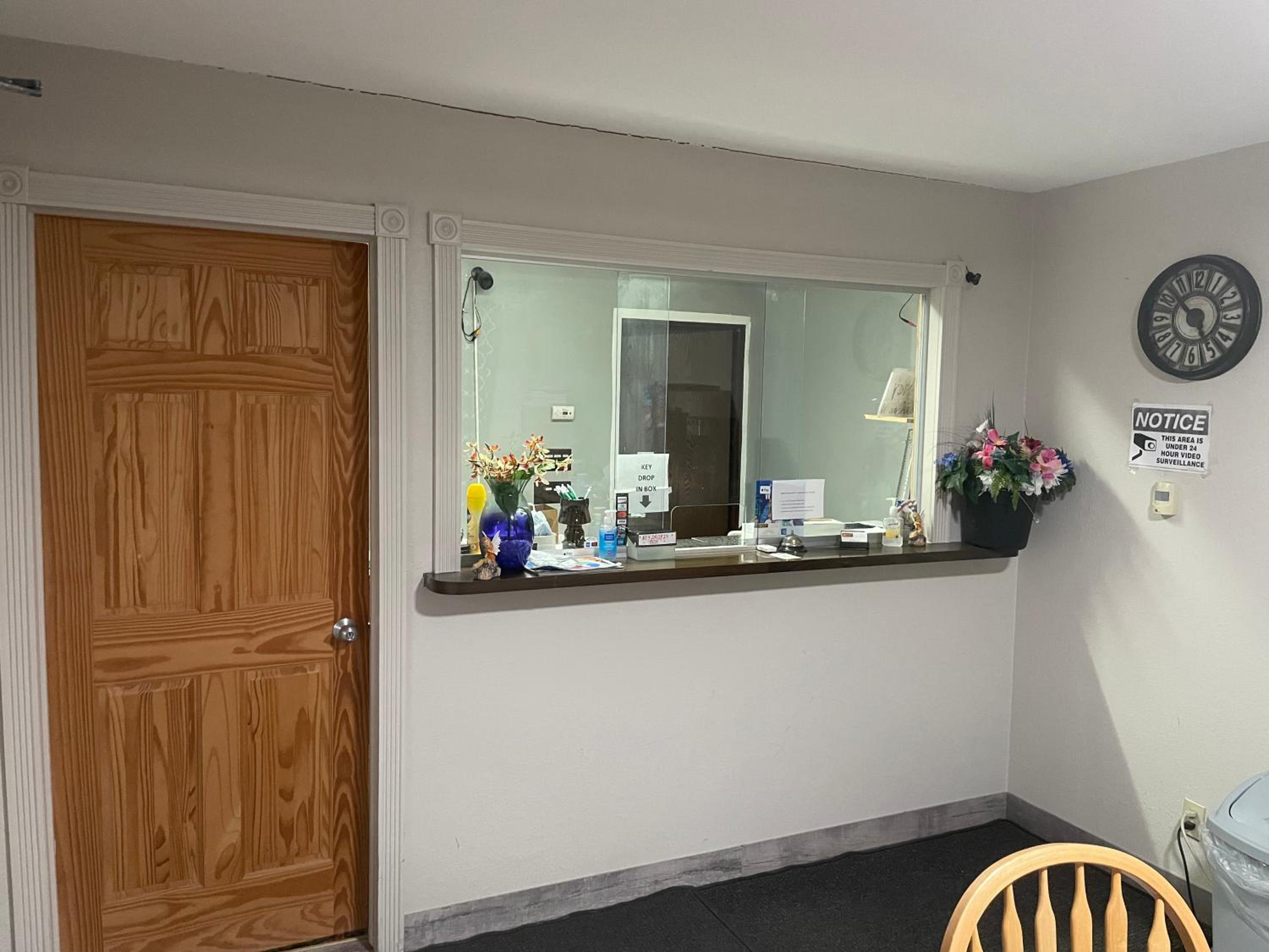 Budget Host Inn