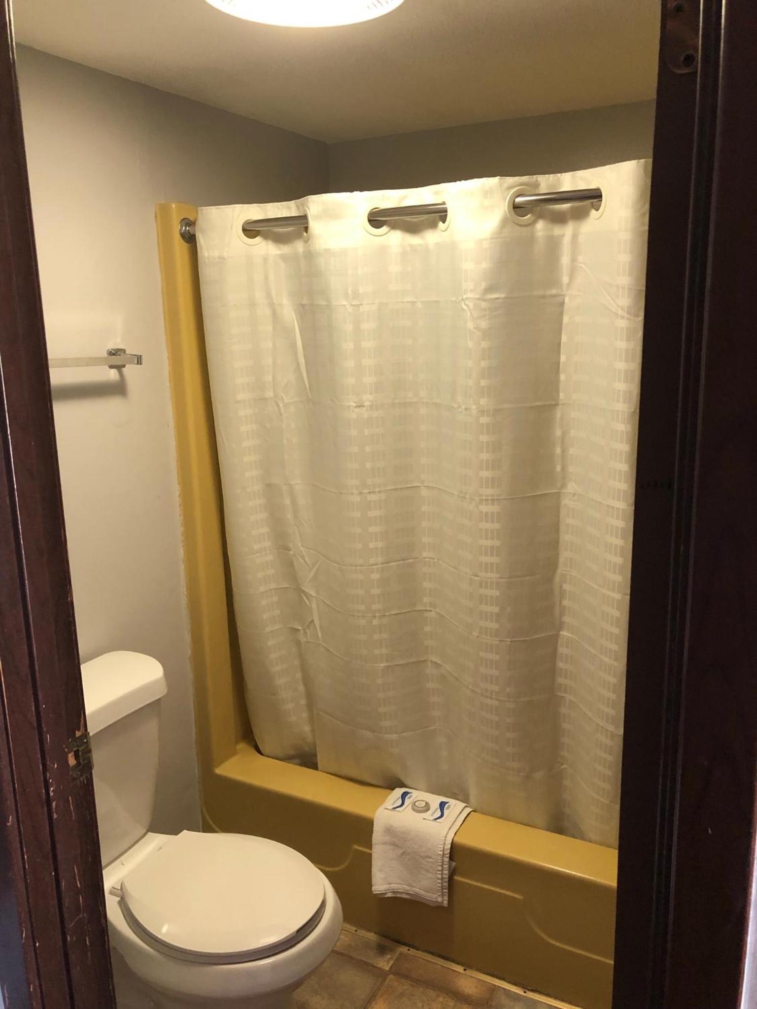 Budget Host Inn
