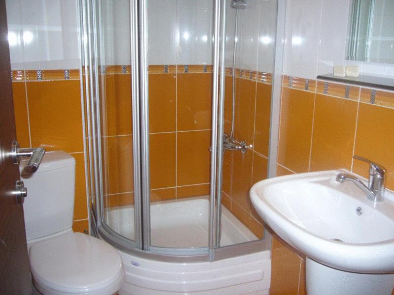 Lyon Hotel İstanbul - Image 6