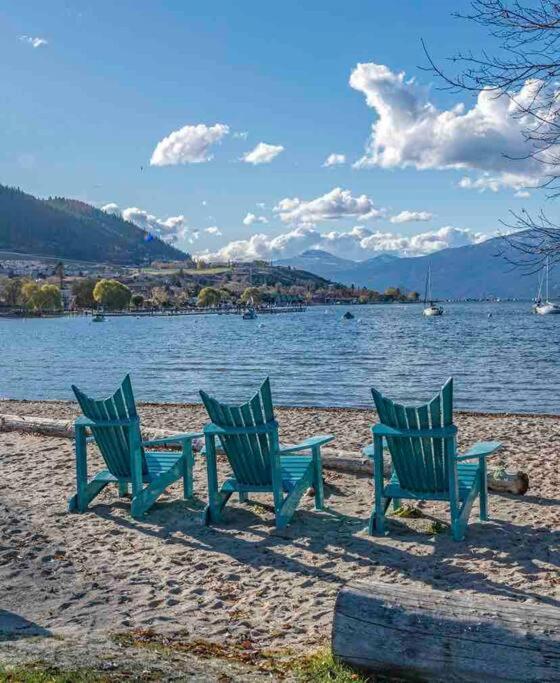 Vernon Vacations - Top Floor on Okanagan Lake with AC  Heated Pool - Property Image 4
