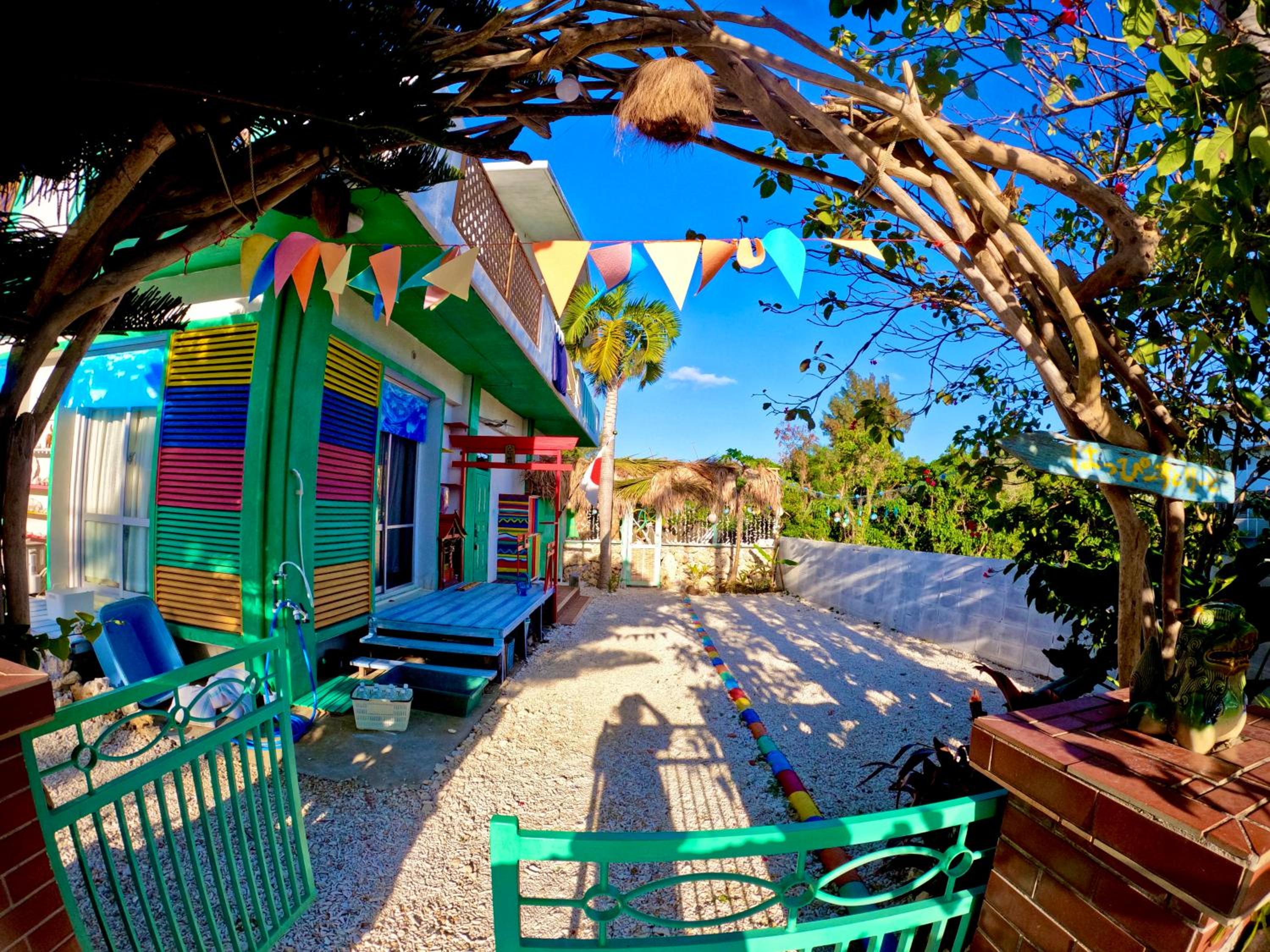 猫のいる宿Happy Island Miyako-CatFriendlyGuesthouse view 2